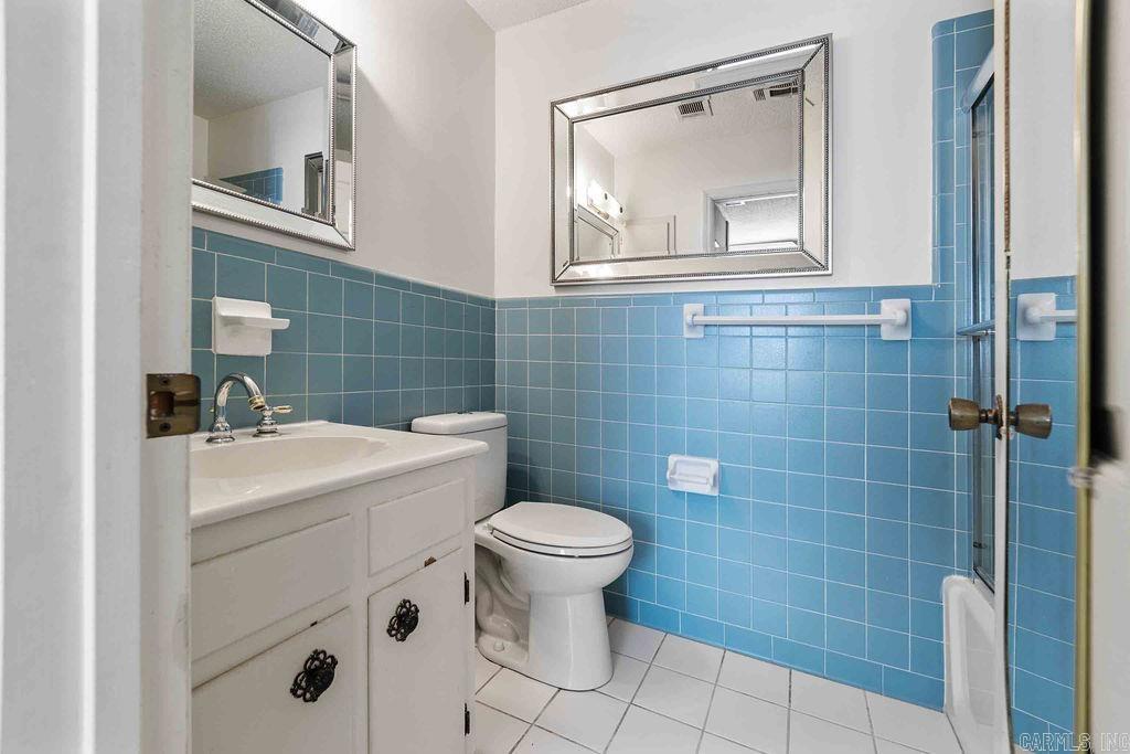 INDIAN HILLS - Residential