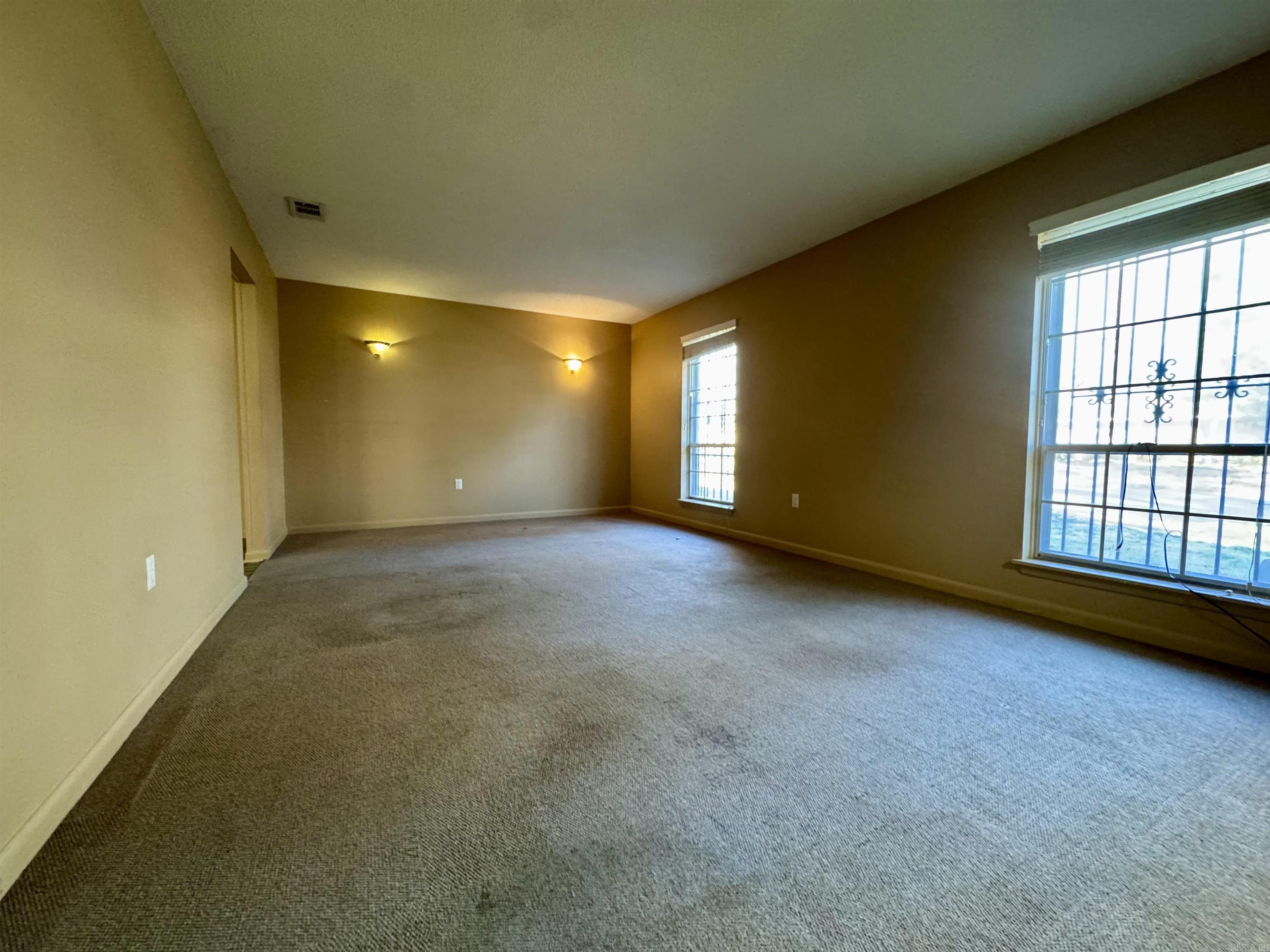 COLONIAL ACRES - Residential