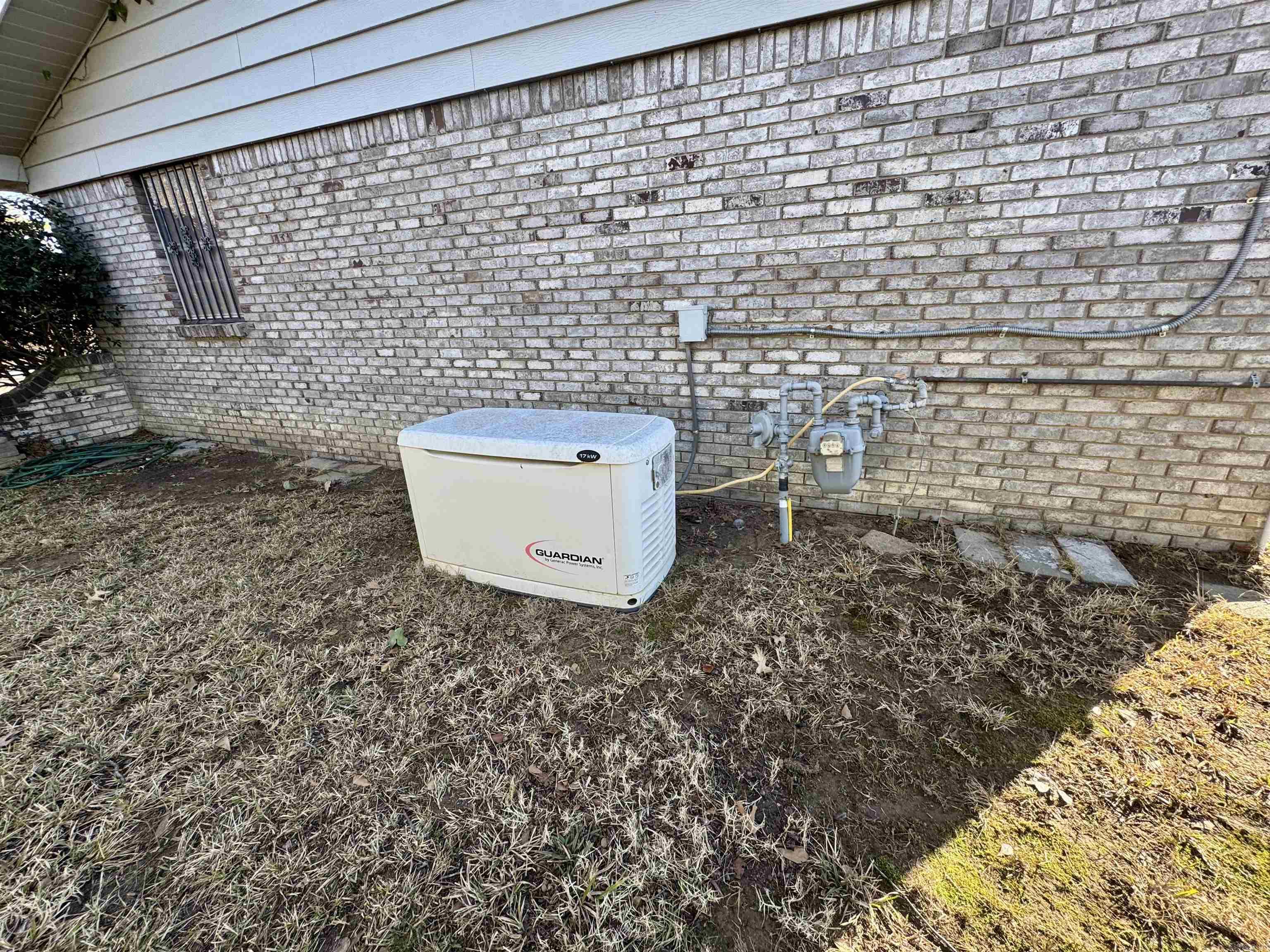 COLONIAL ACRES - Residential