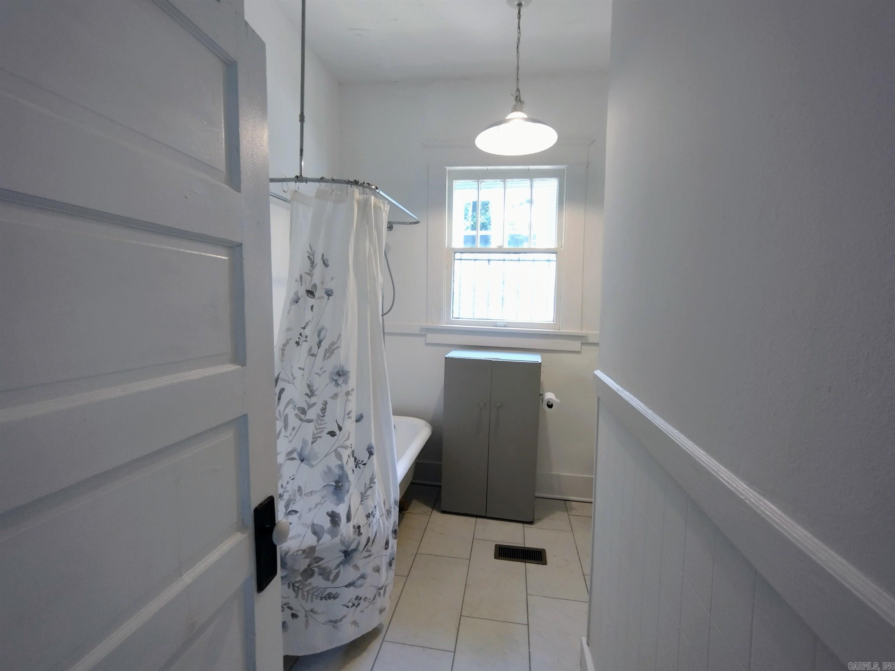 ELMHURST - Residential