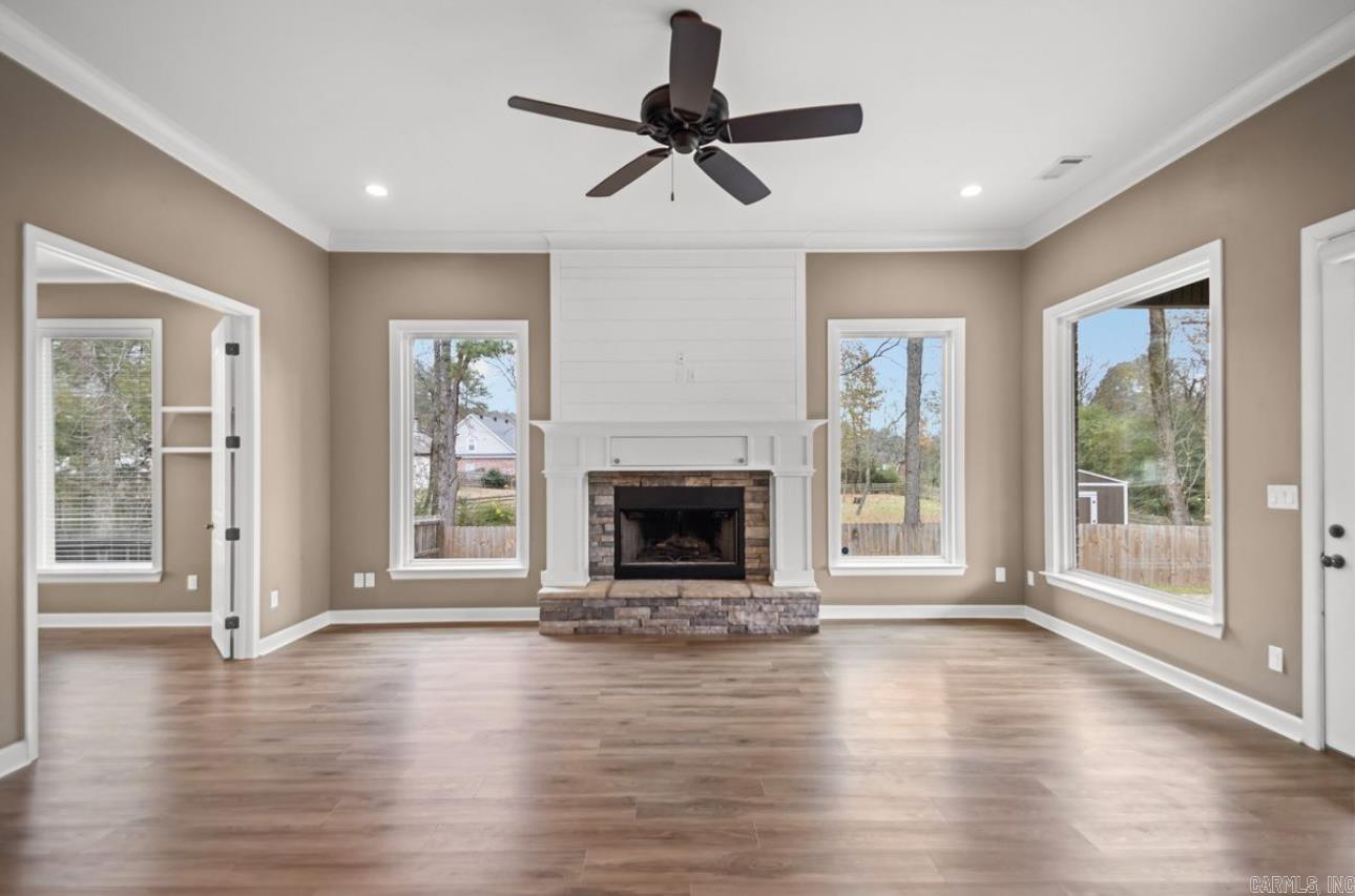 DAWSONS POINTE - Residential