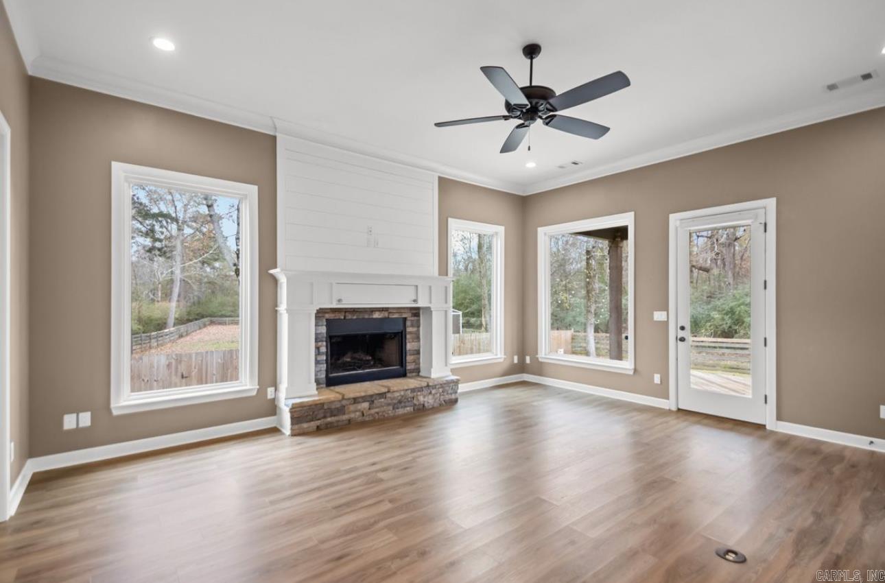 DAWSONS POINTE - Residential