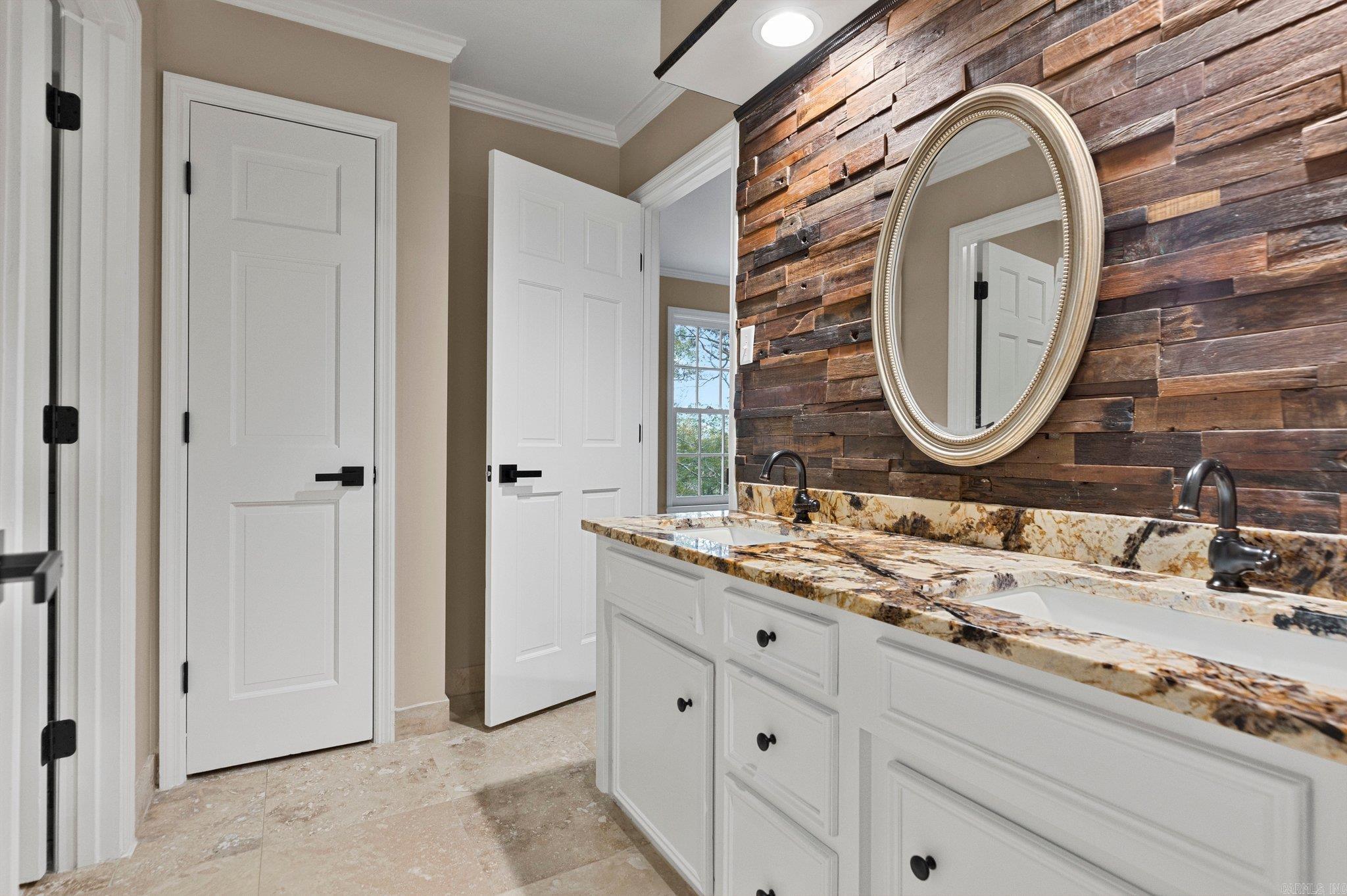 LONGLEA - Residential