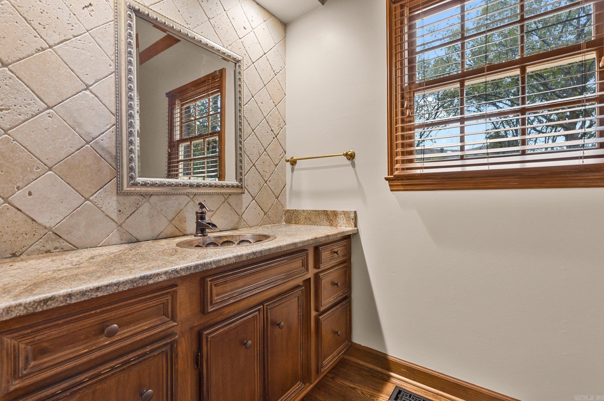 LONGLEA - Residential