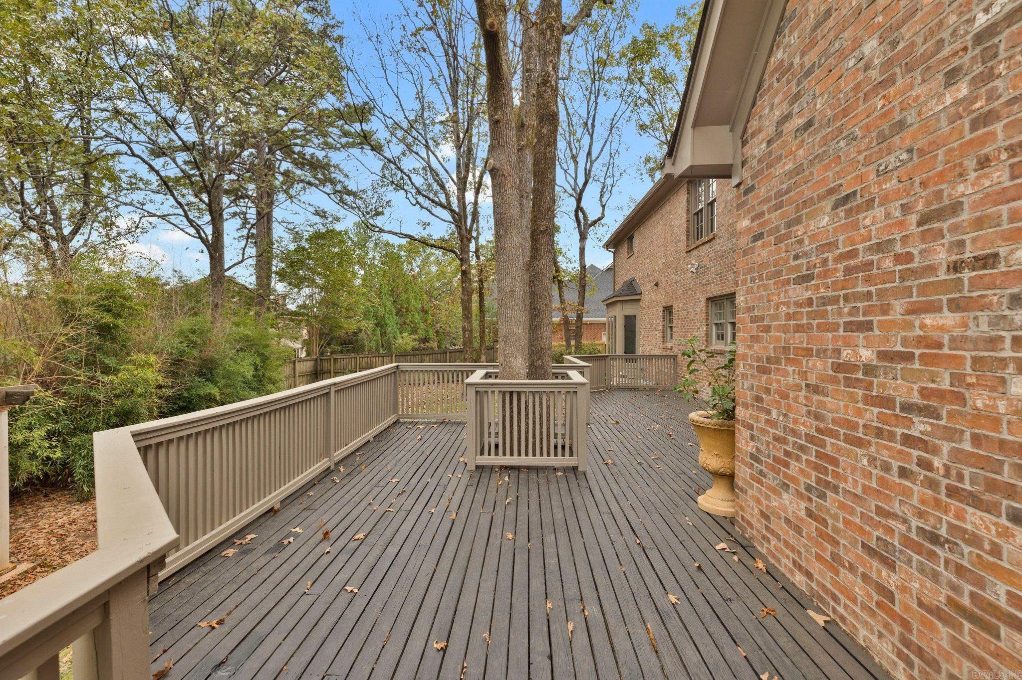 LONGLEA - Residential