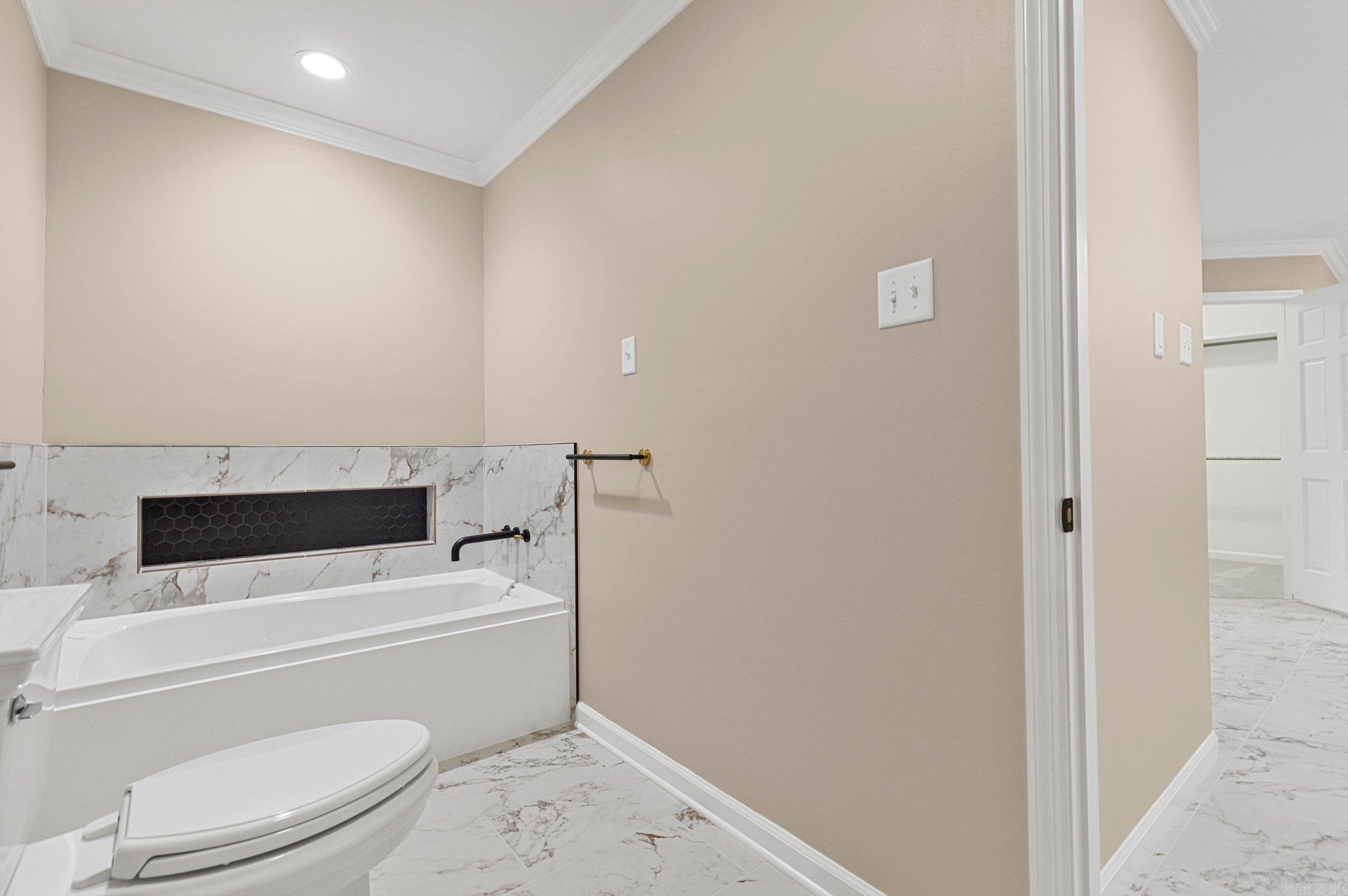 LONGLEA - Residential