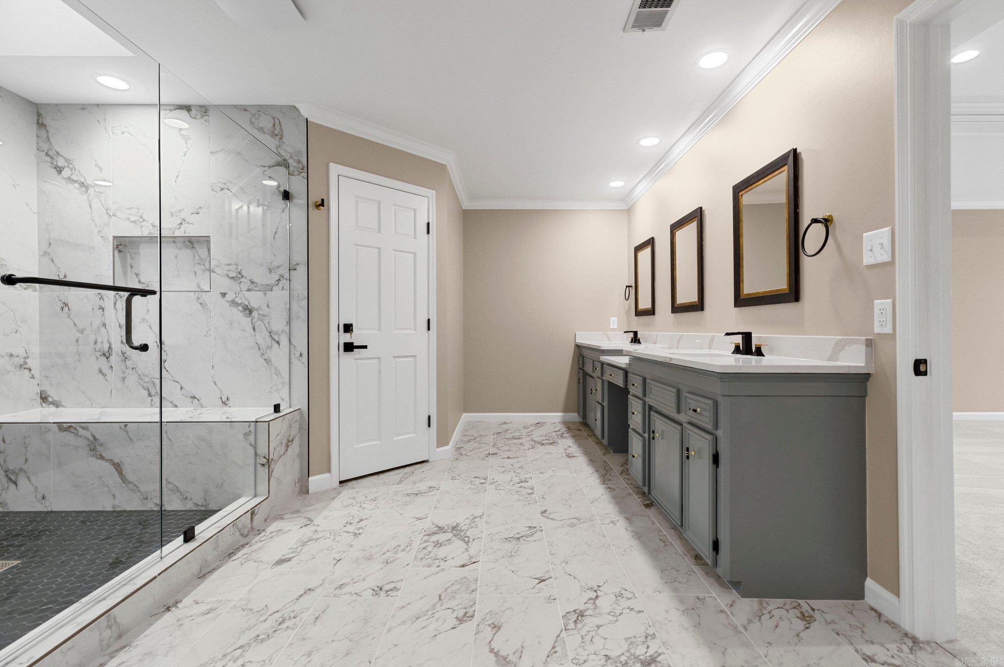 LONGLEA - Residential