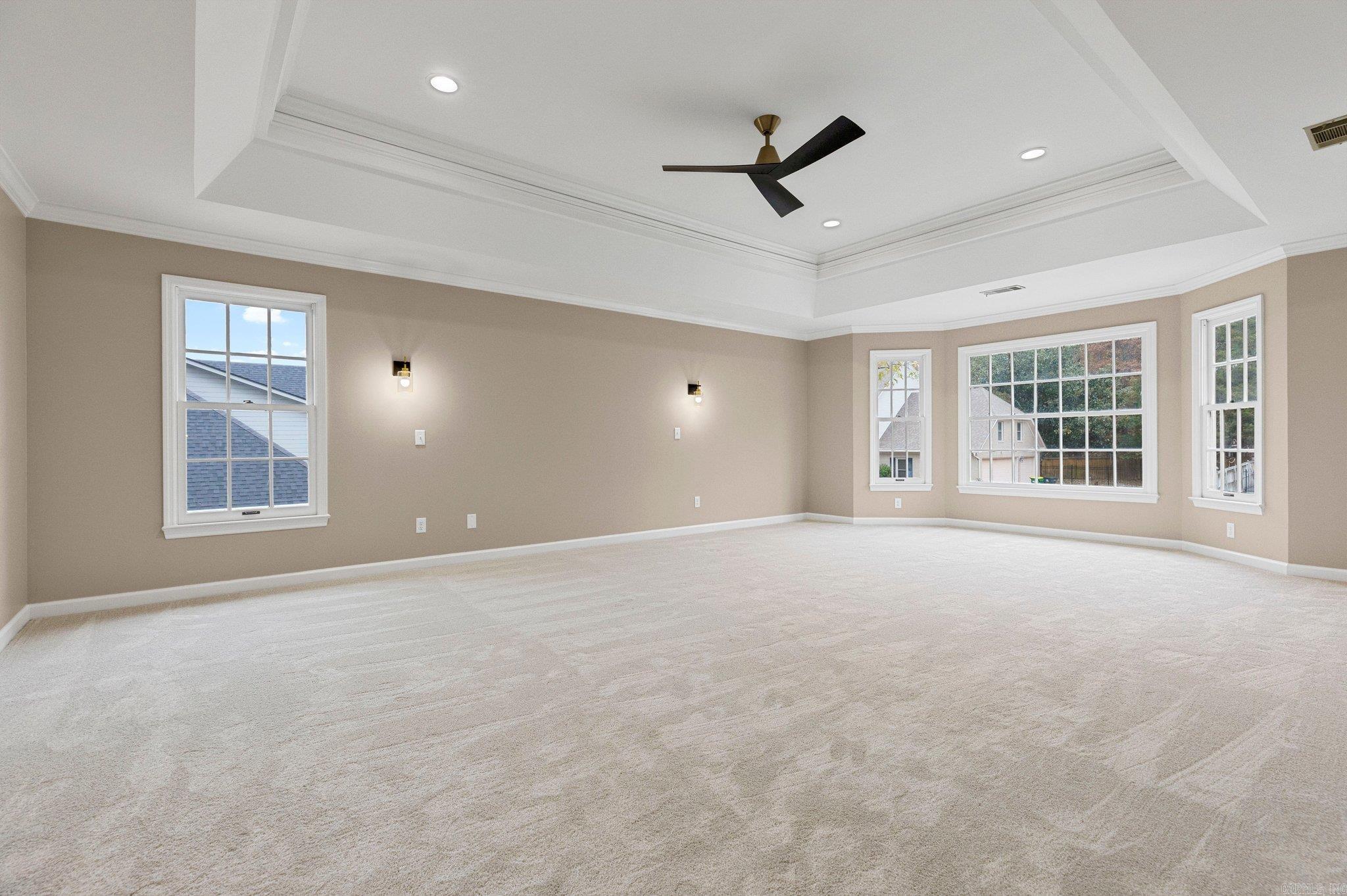 LONGLEA - Residential