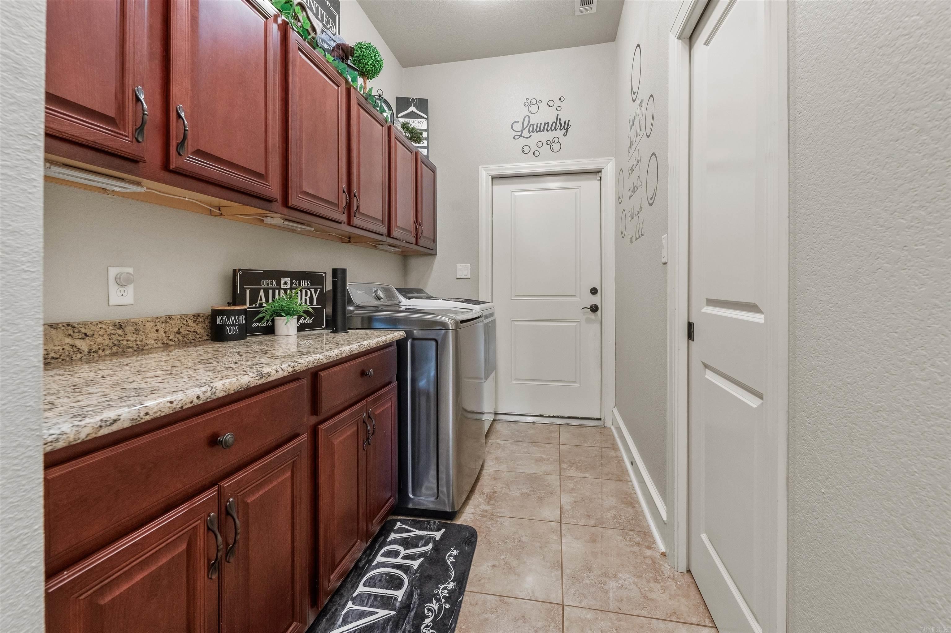 HURRICANE LAKE ESTATES QUAIL VAL - Residential