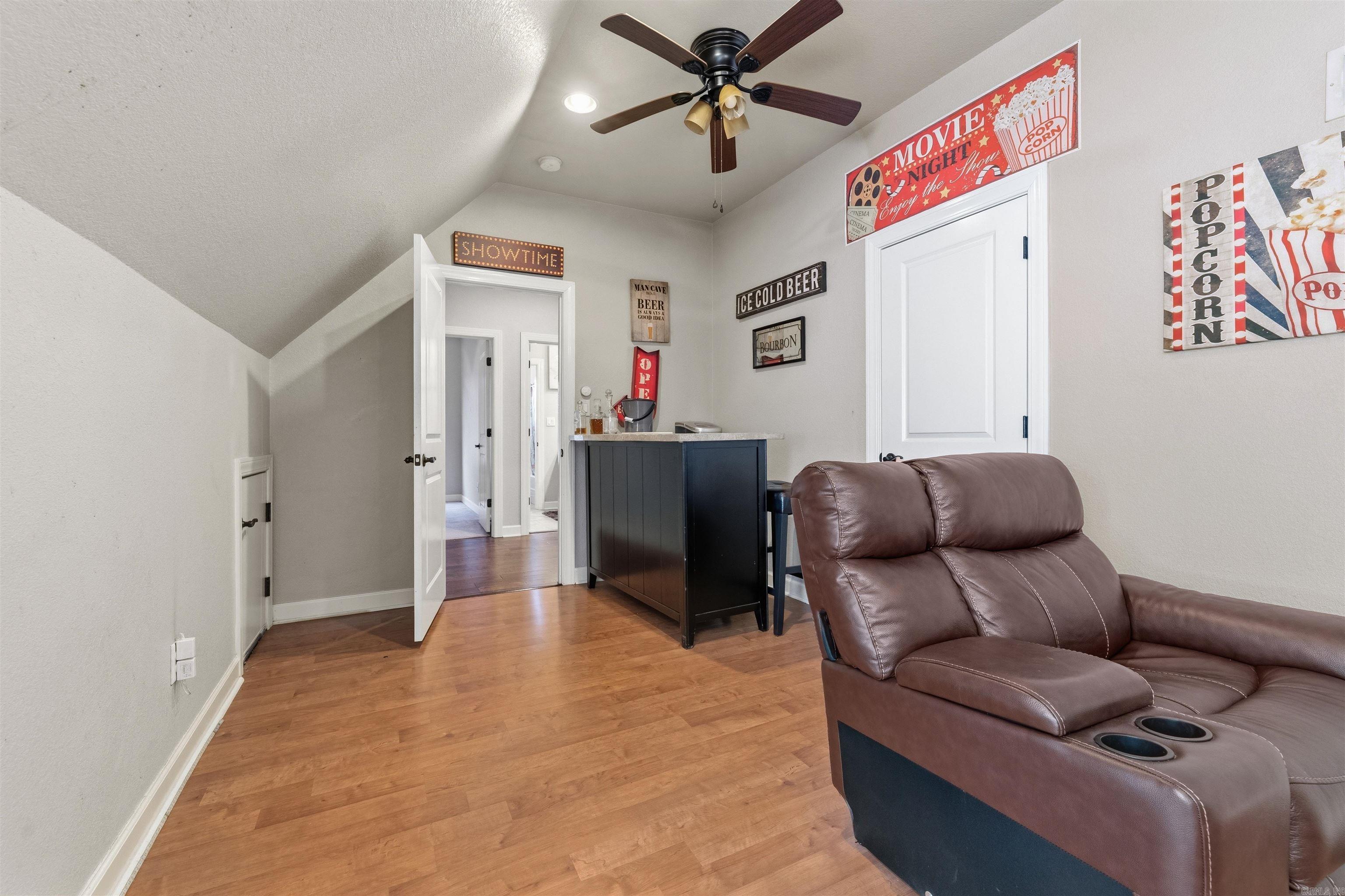 HURRICANE LAKE ESTATES QUAIL VAL - Residential