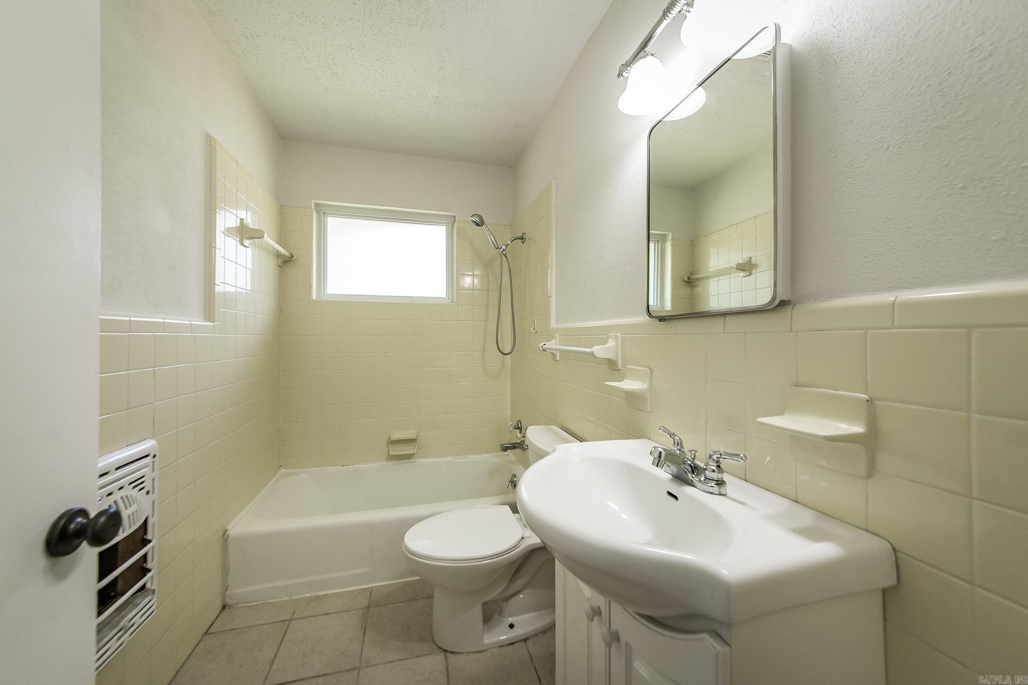 BELLA VISTA - Residential