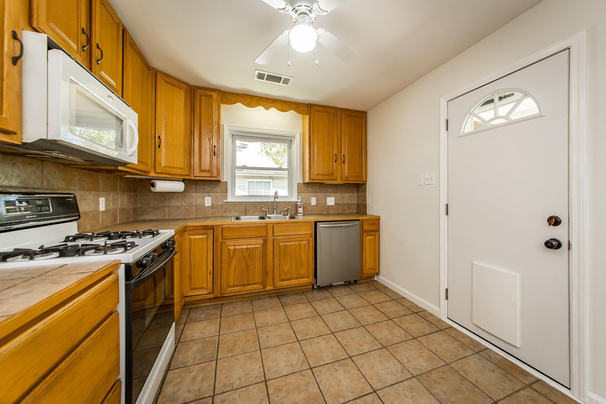 BELLA VISTA - Residential