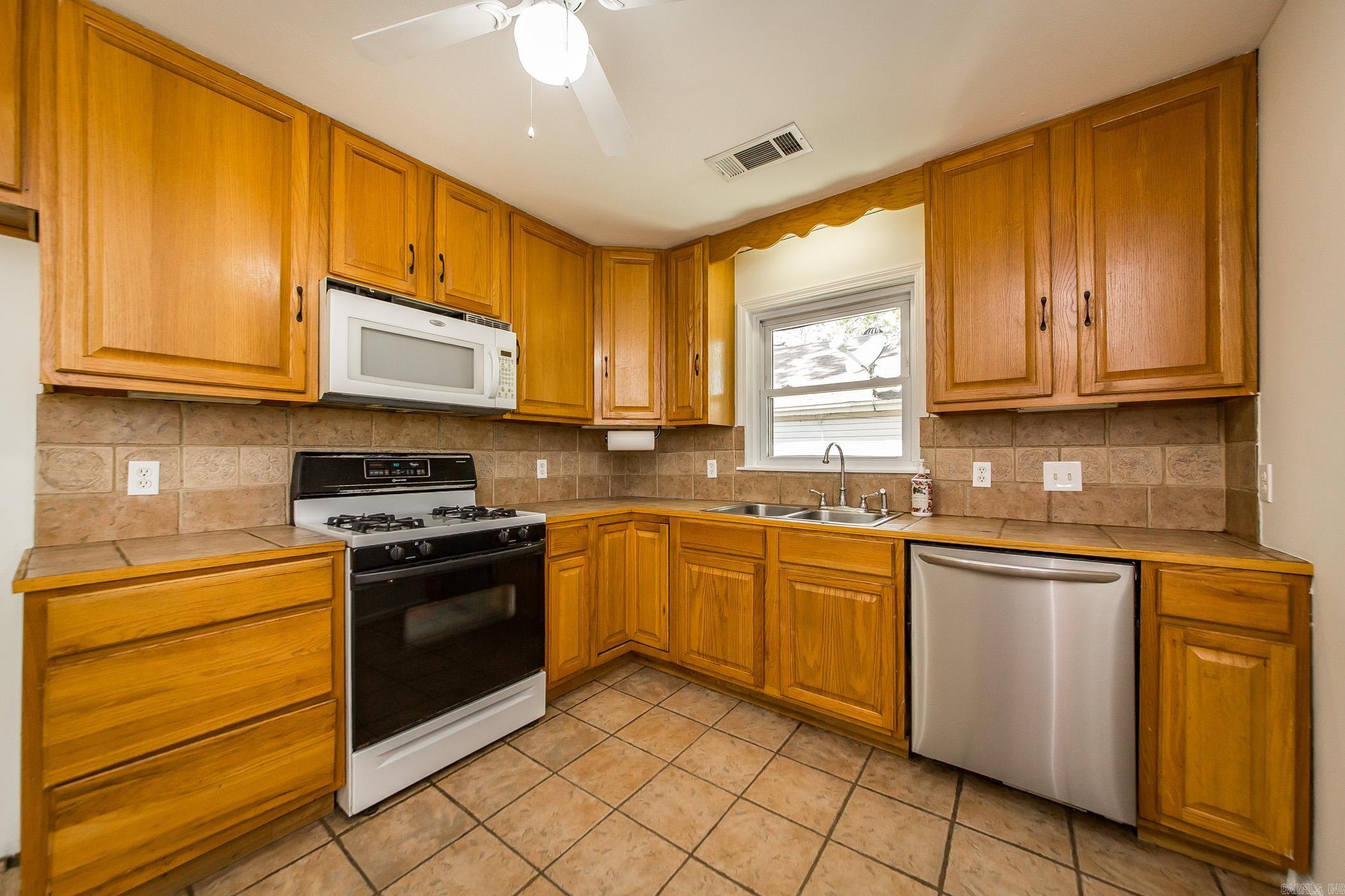 BELLA VISTA - Residential