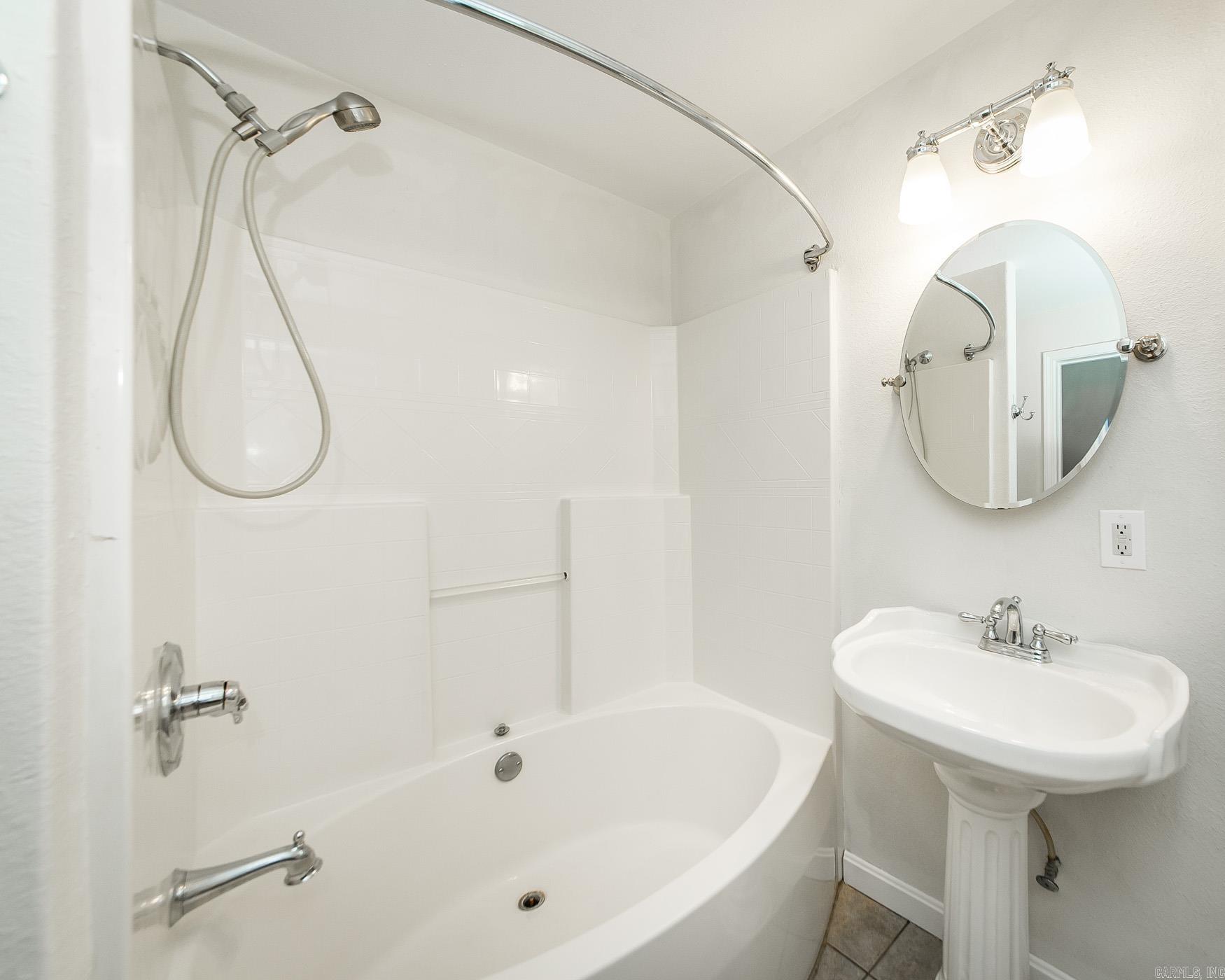 BELLA VISTA - Residential