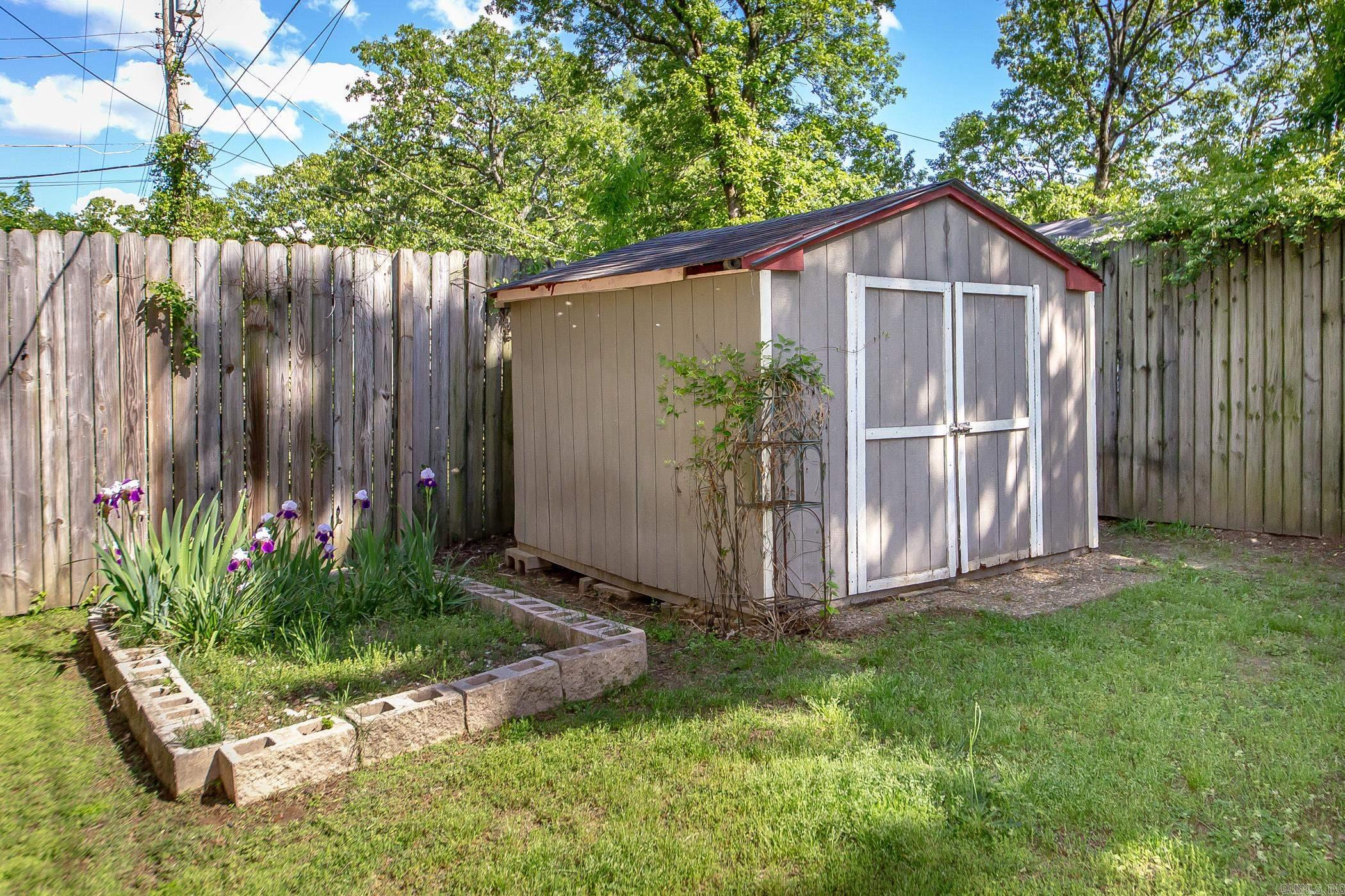 BELLA VISTA - Residential