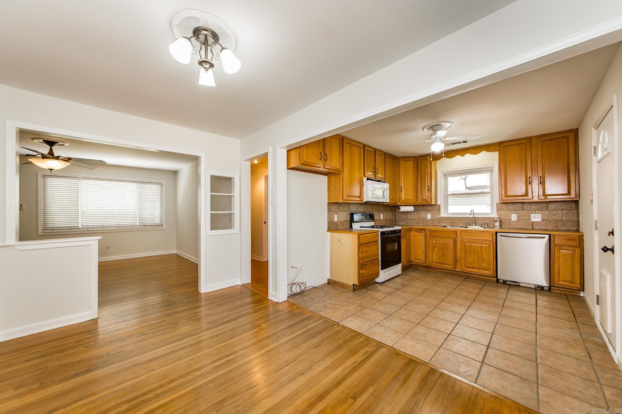 BELLA VISTA - Residential