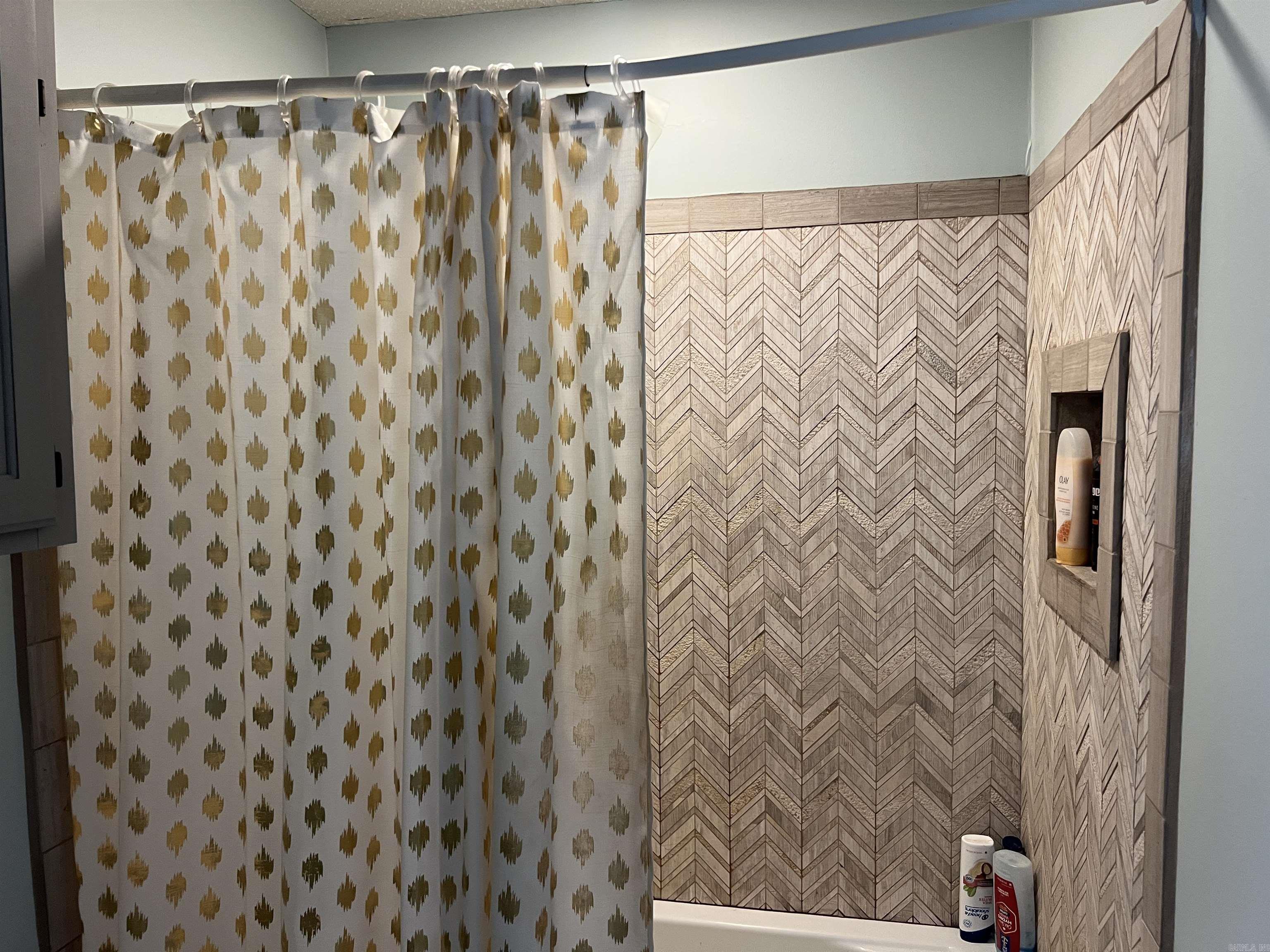 BOASTWOOD SOUTH - Residential