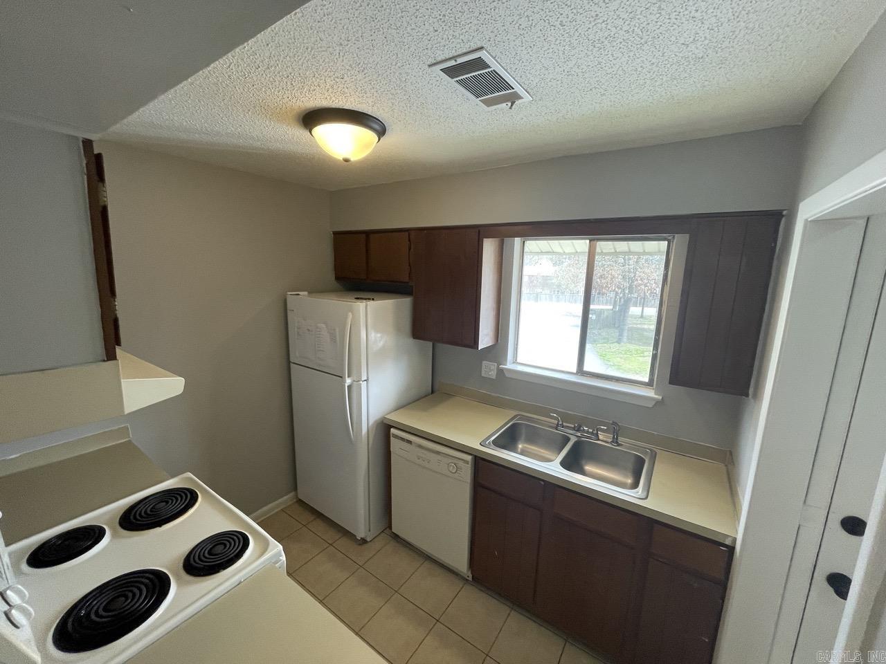 Forest Edge West HPR - Residential Lease