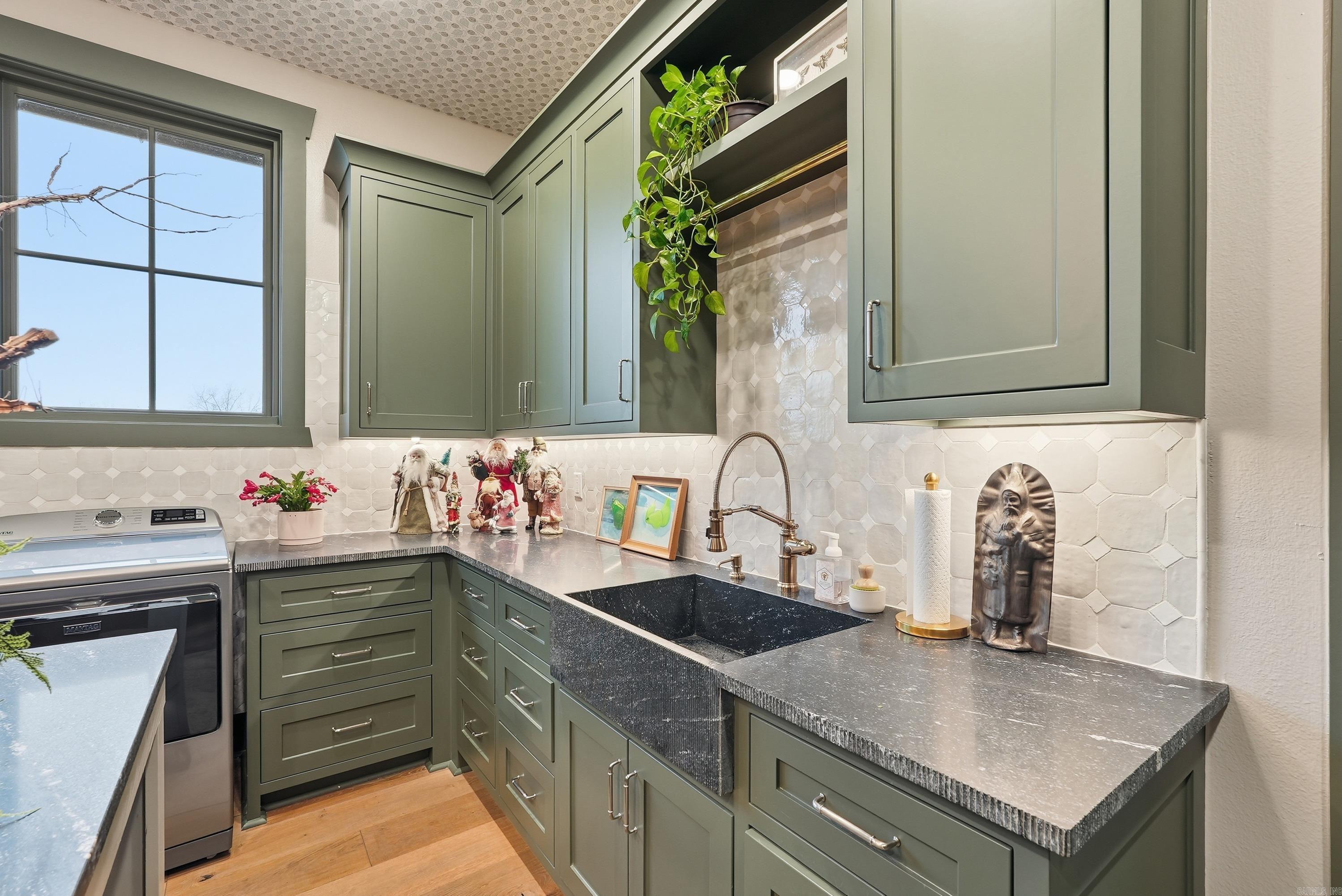 Roland - Residential