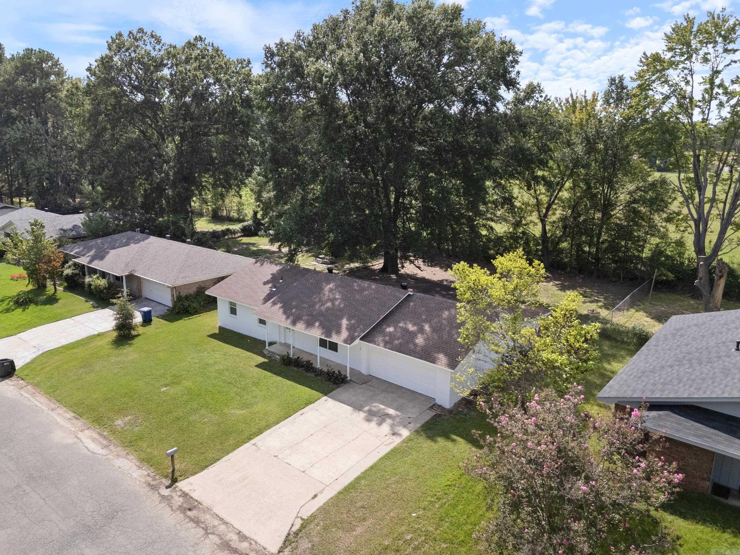 WEST GATE - Residential