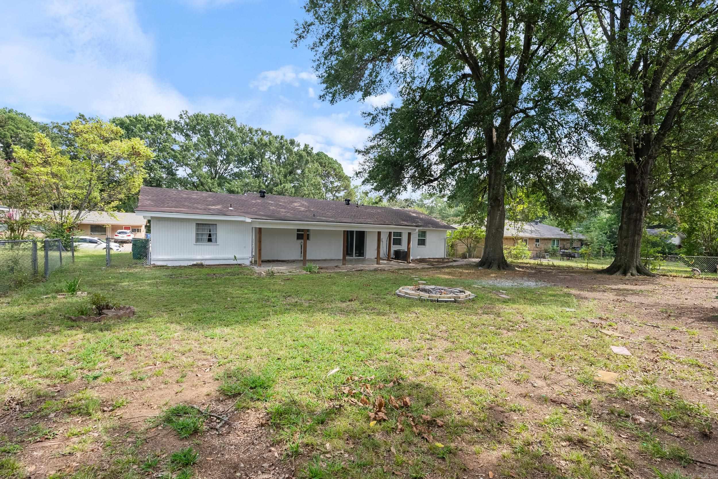 WEST GATE - Residential