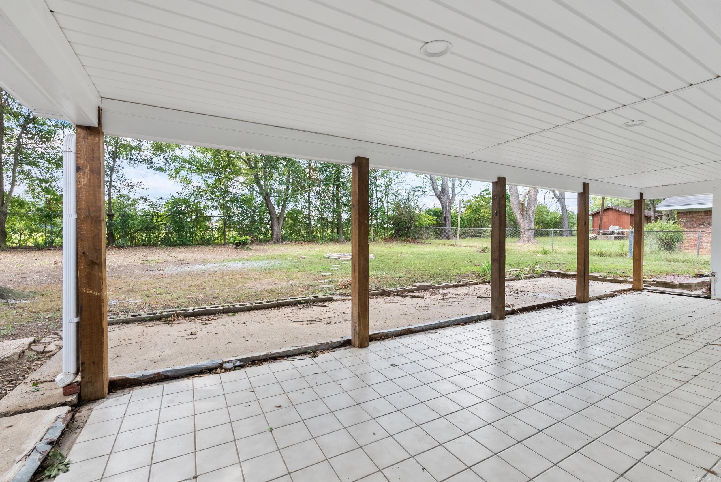 WEST GATE - Residential