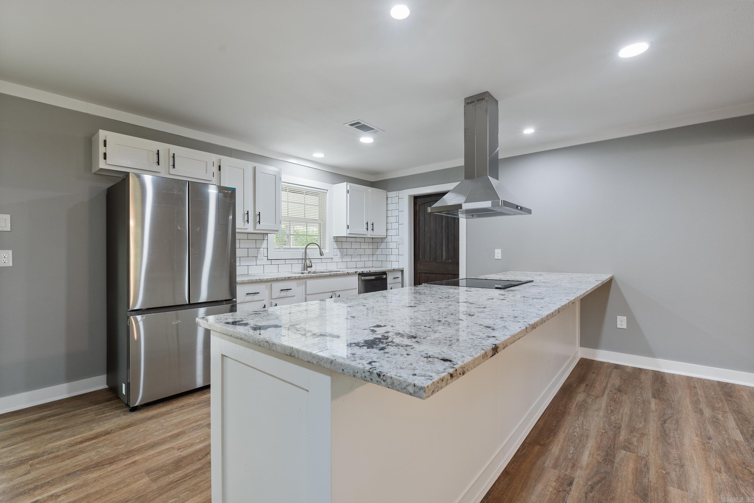 WEST GATE - Residential