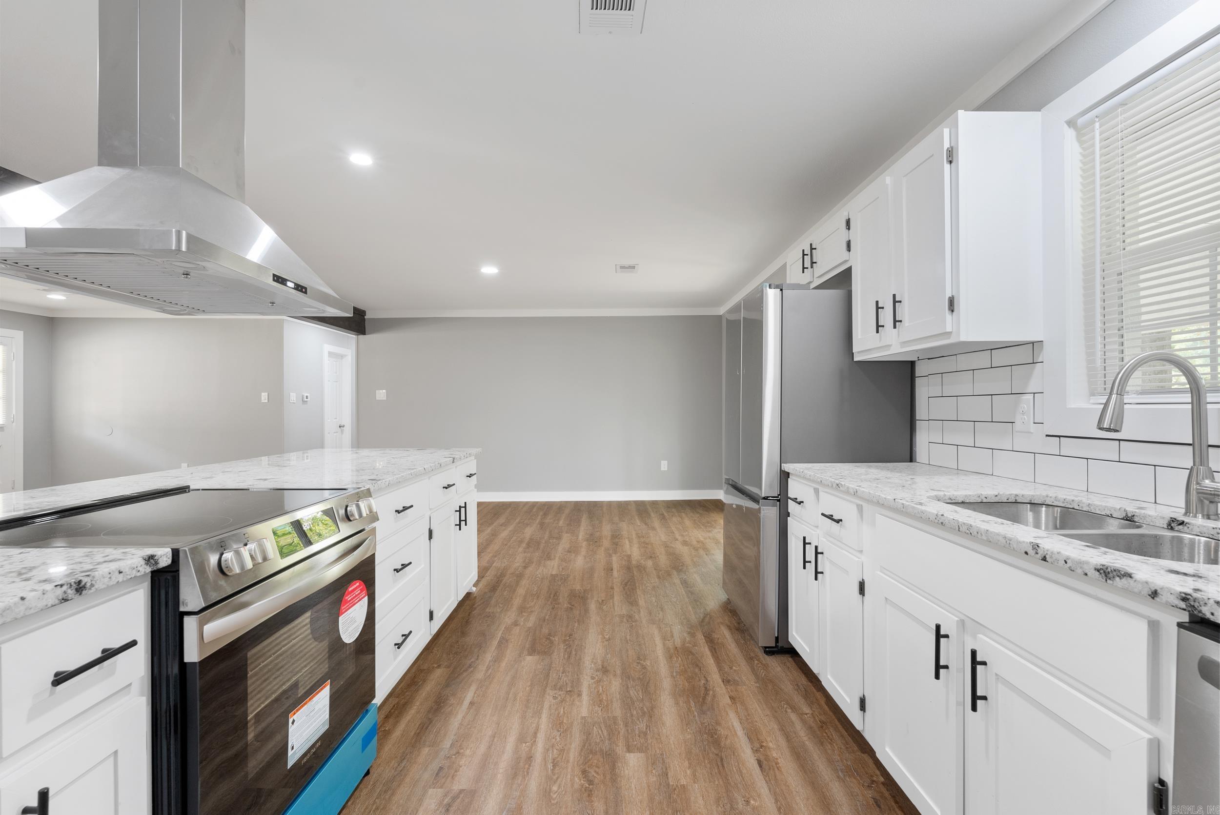 WEST GATE - Residential