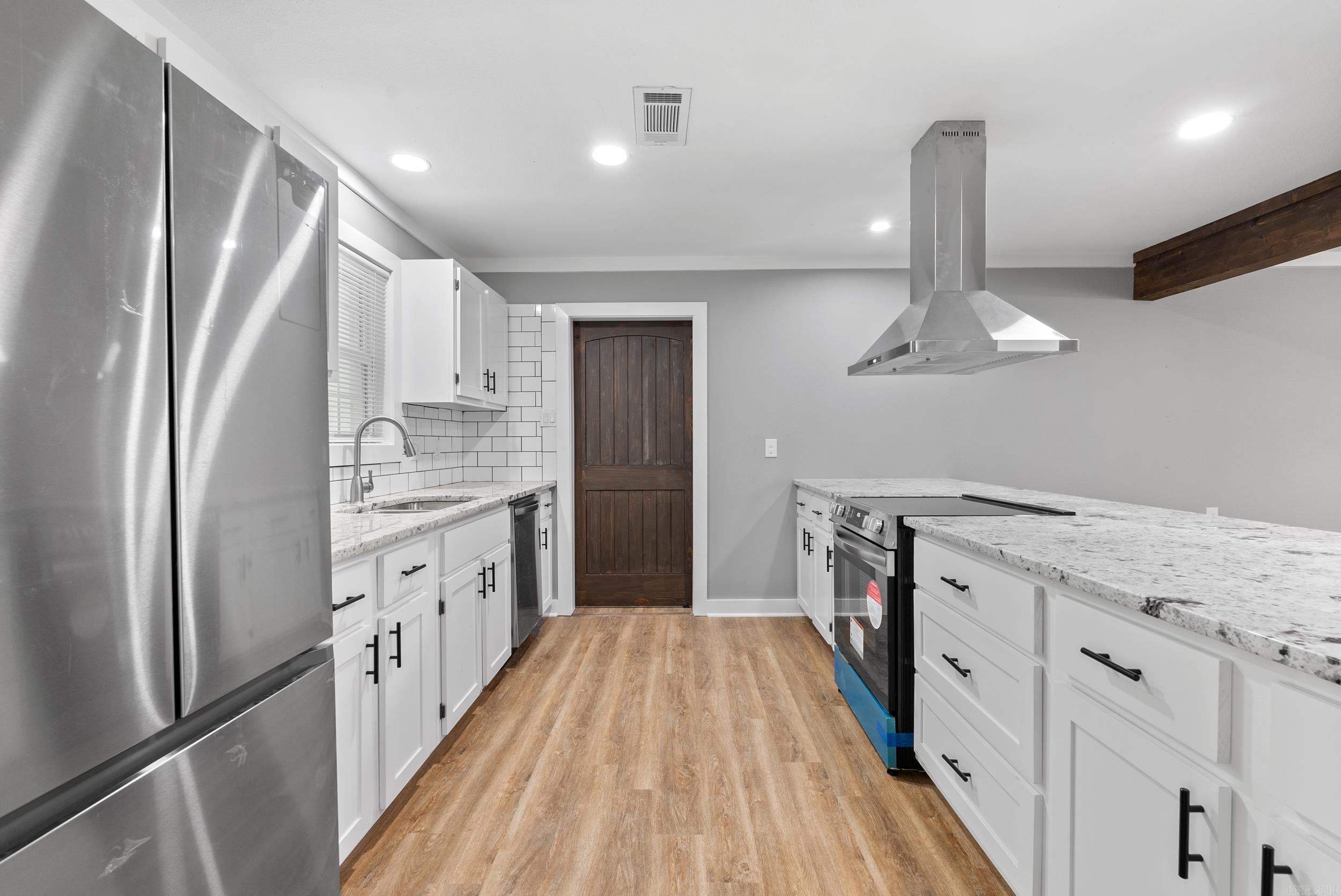 WEST GATE - Residential