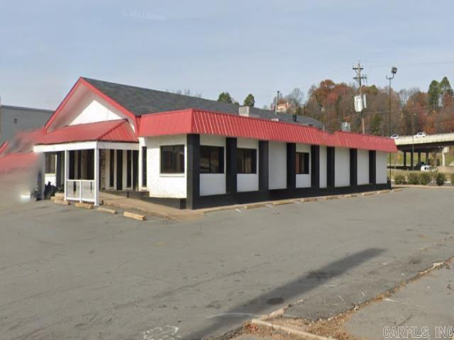 Fantastic visibility from I-40 with 99,000 vehicles per day passing by this property. 6,930 sf building (90' x 77'). Interior of building is ready for renovations for offices, retail or restaurant use. Zoned C-3