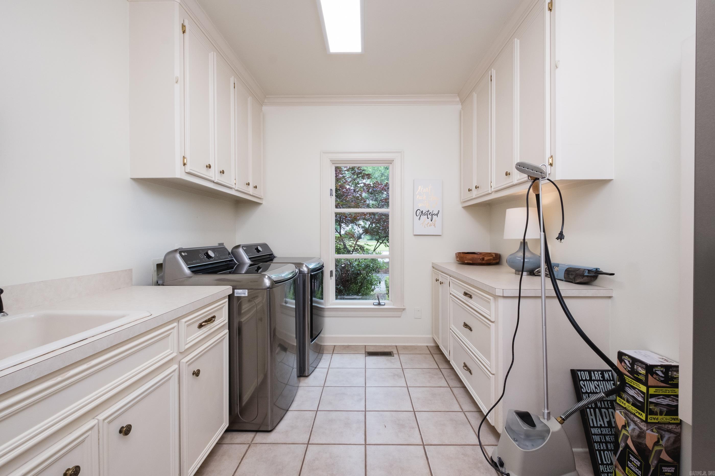 CHENAL VALLEY BRETAGNE CIRCLE - Residential