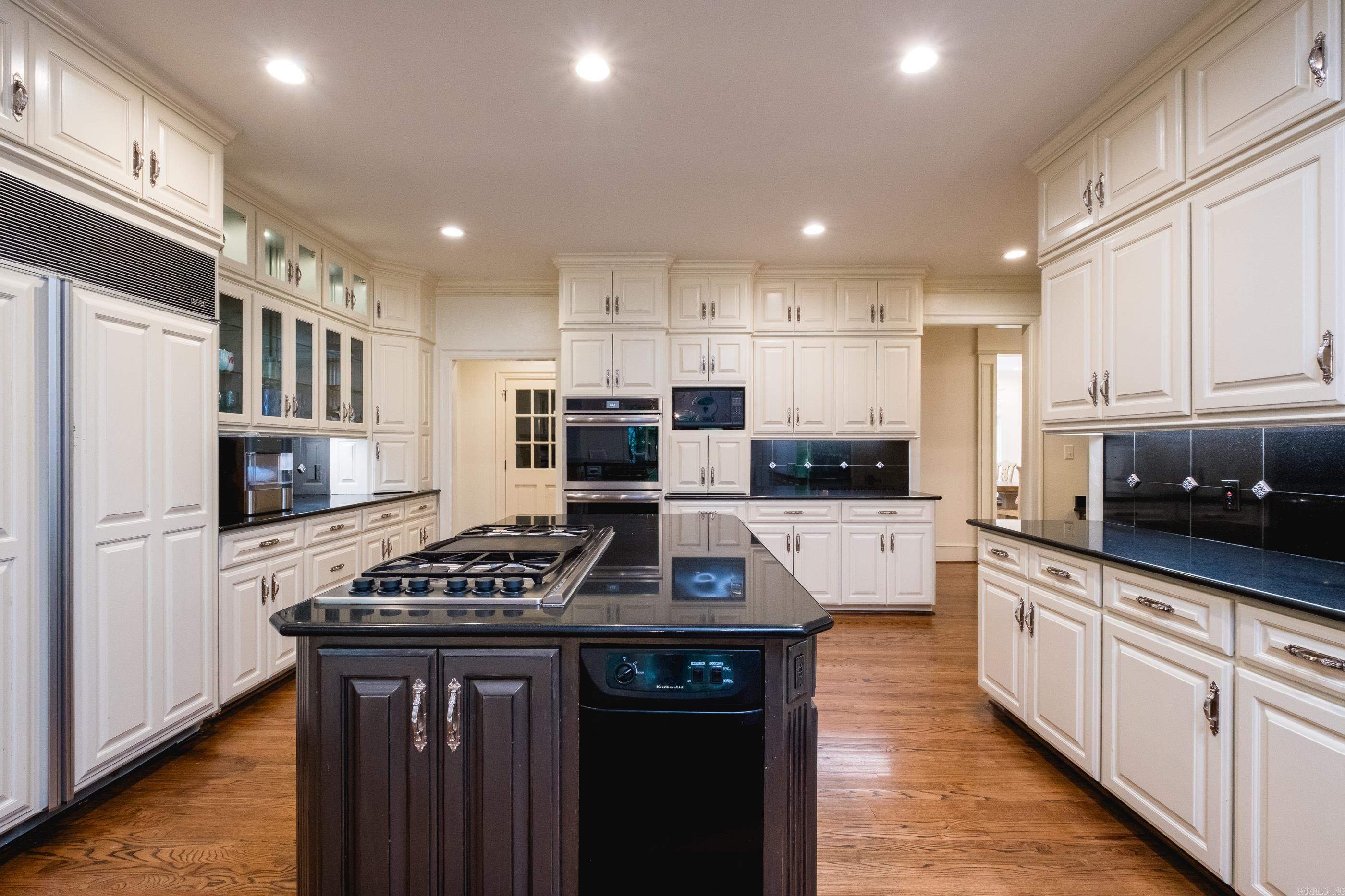 CHENAL VALLEY BRETAGNE CIRCLE - Residential