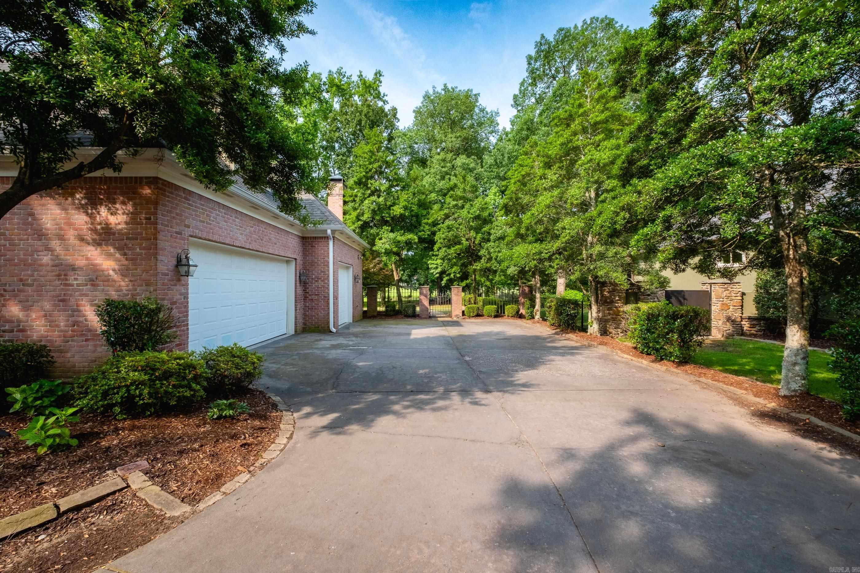 CHENAL VALLEY BRETAGNE CIRCLE - Residential