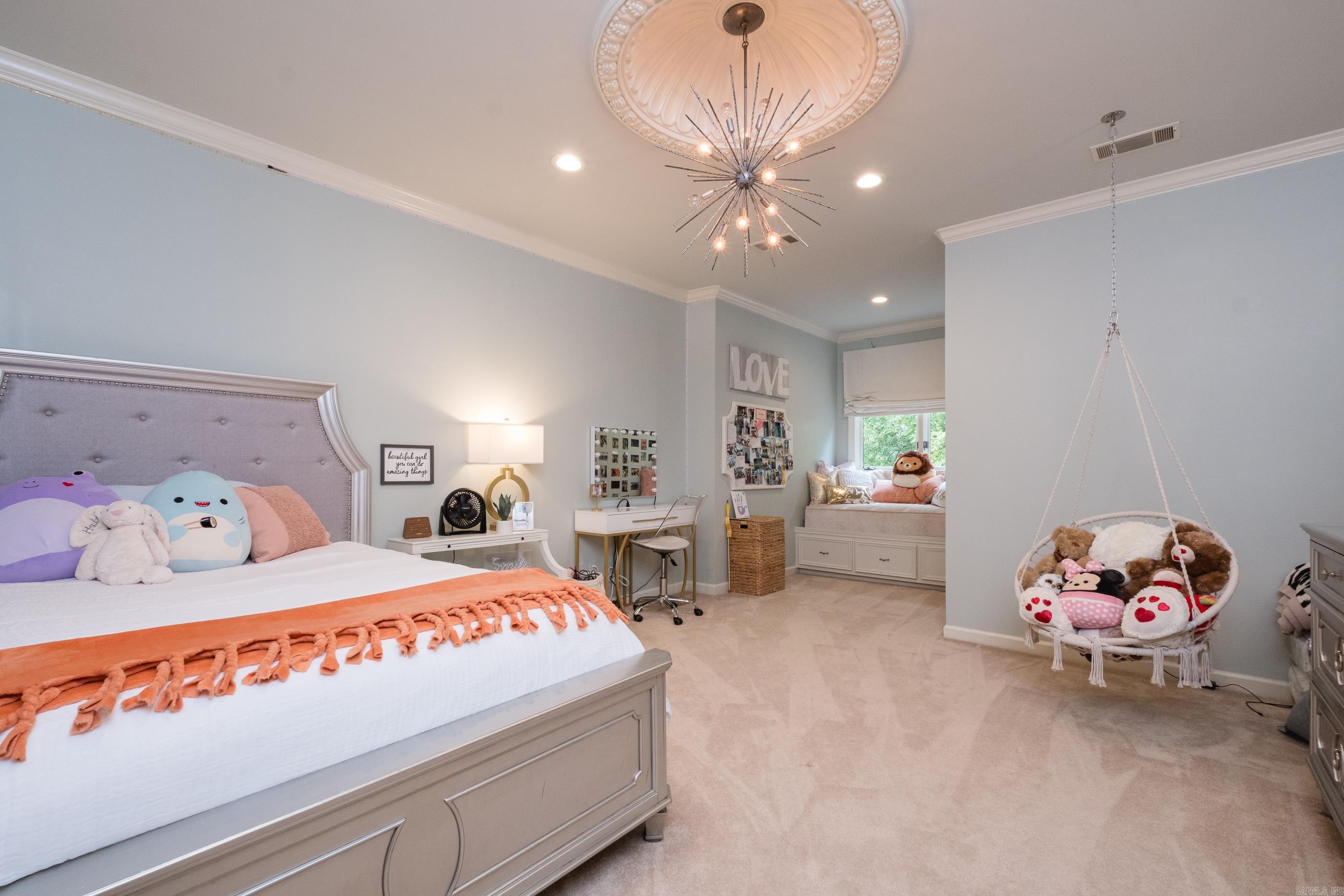 CHENAL VALLEY BRETAGNE CIRCLE - Residential