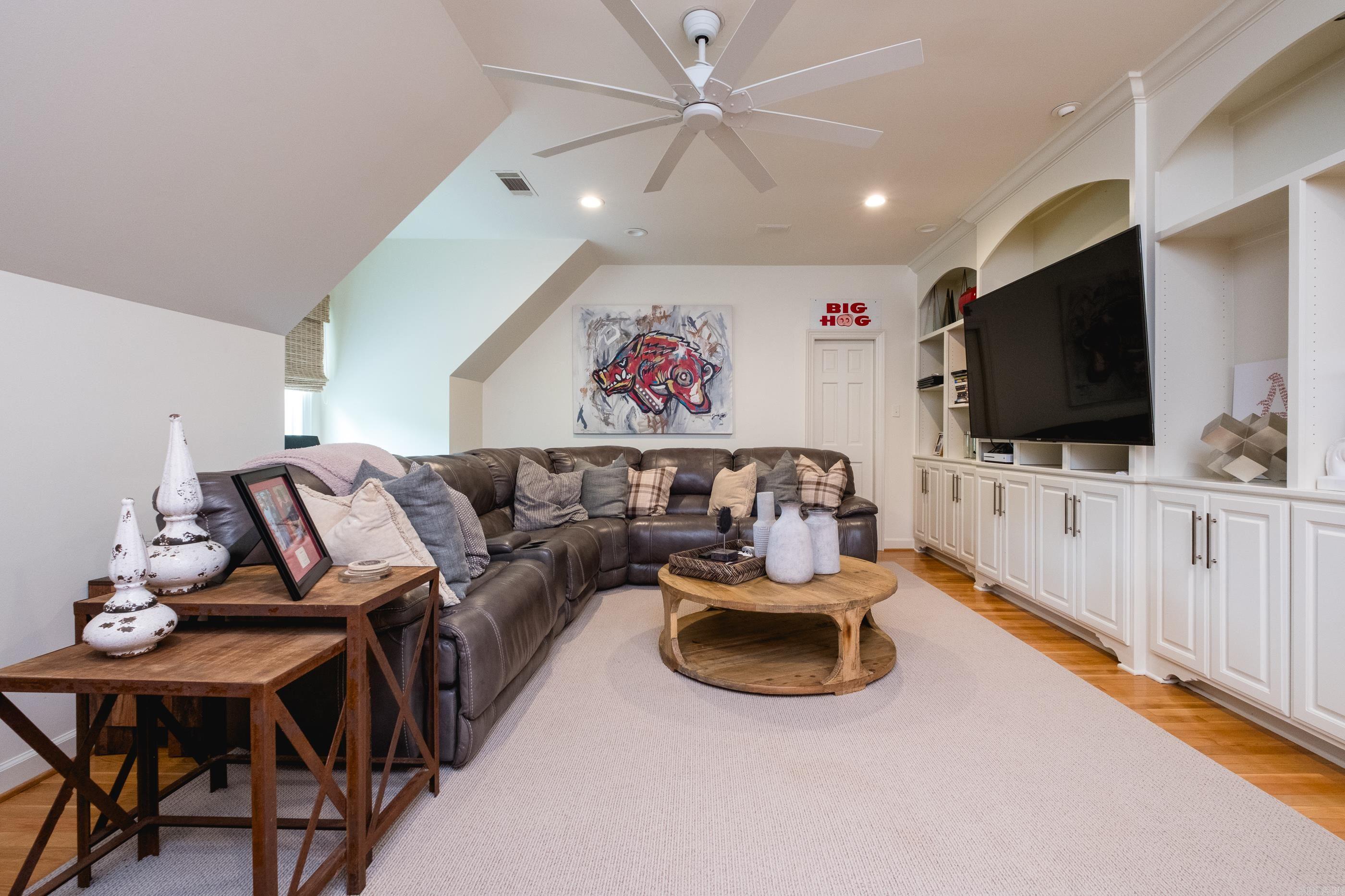 CHENAL VALLEY BRETAGNE CIRCLE - Residential