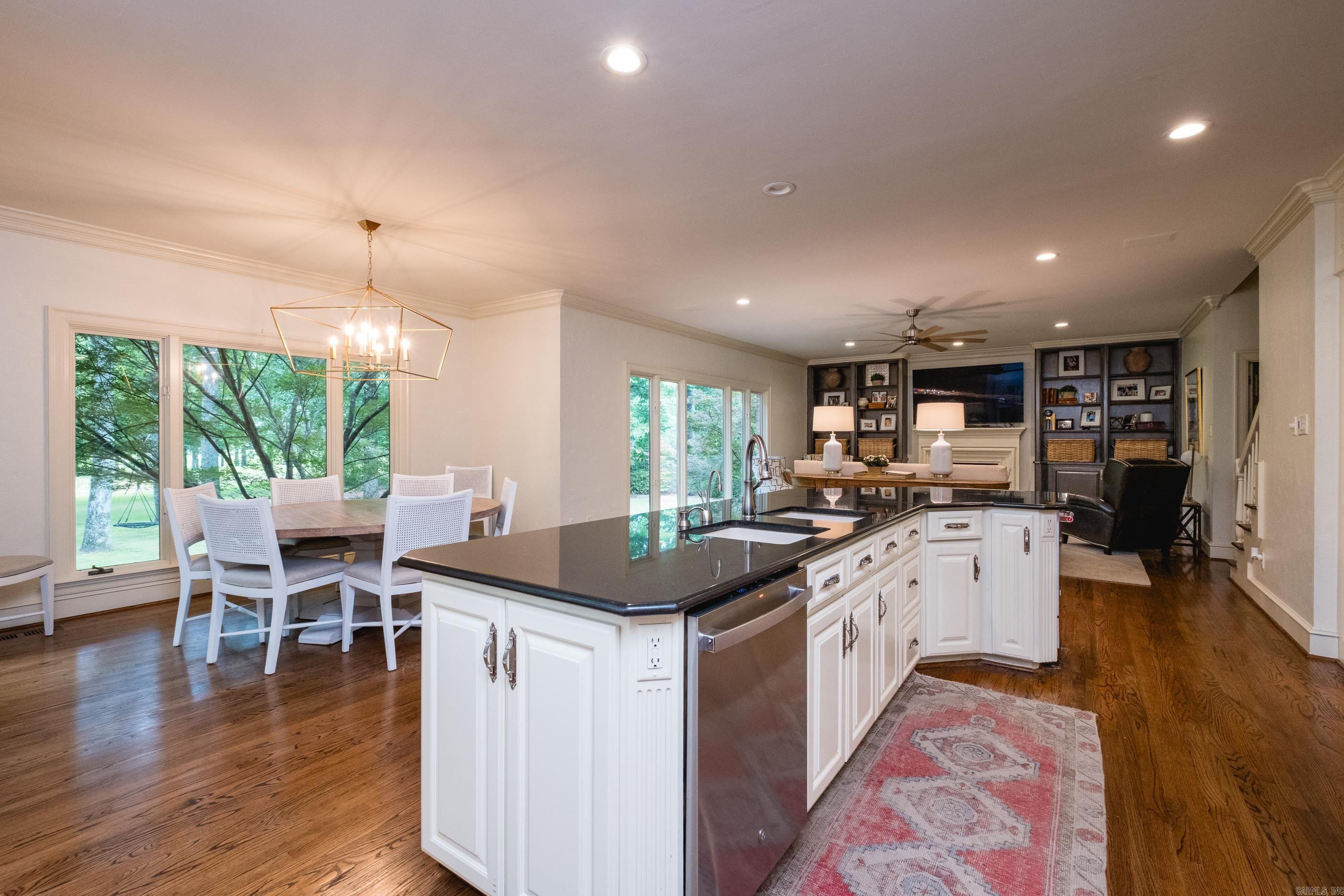 CHENAL VALLEY BRETAGNE CIRCLE - Residential