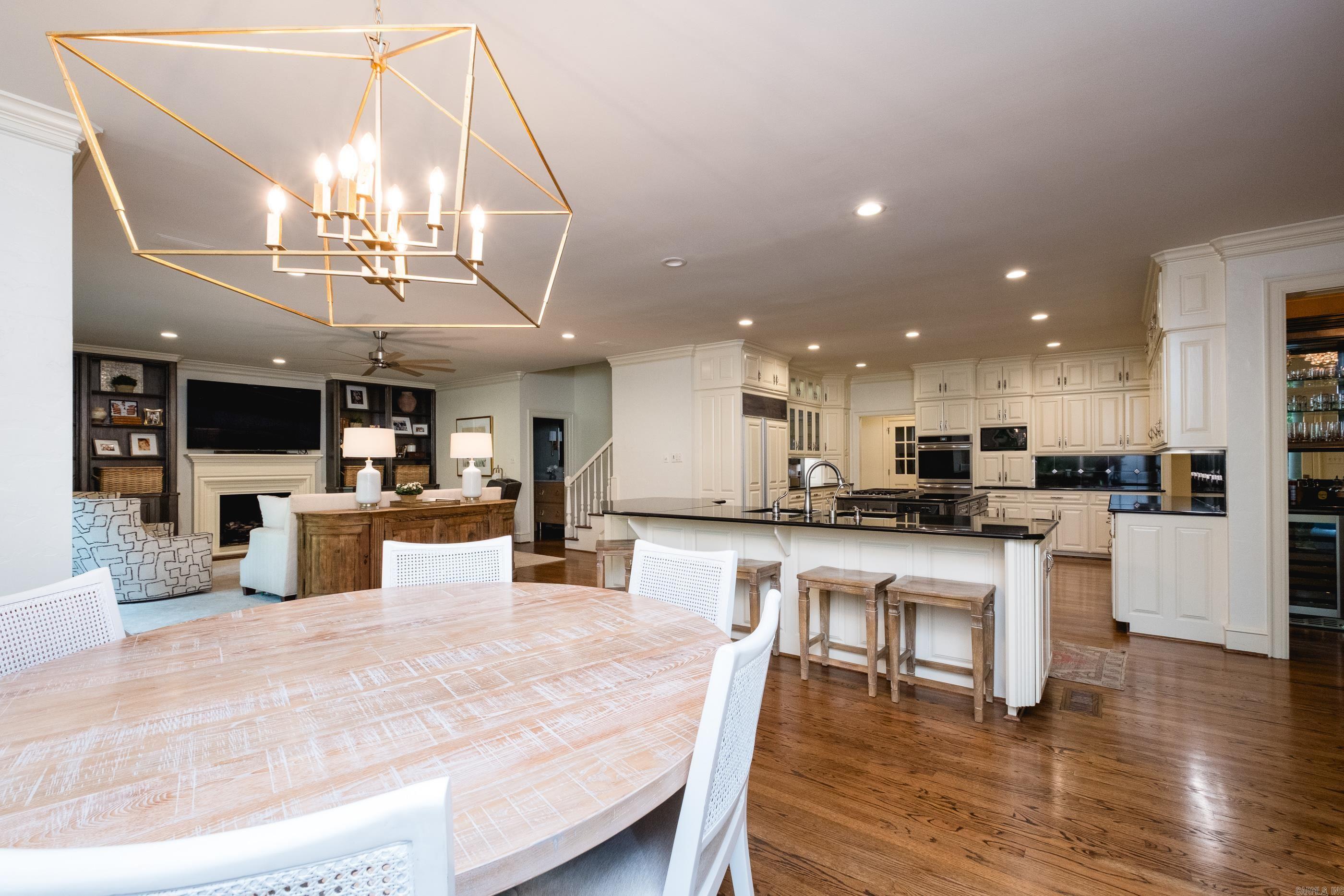 CHENAL VALLEY BRETAGNE CIRCLE - Residential