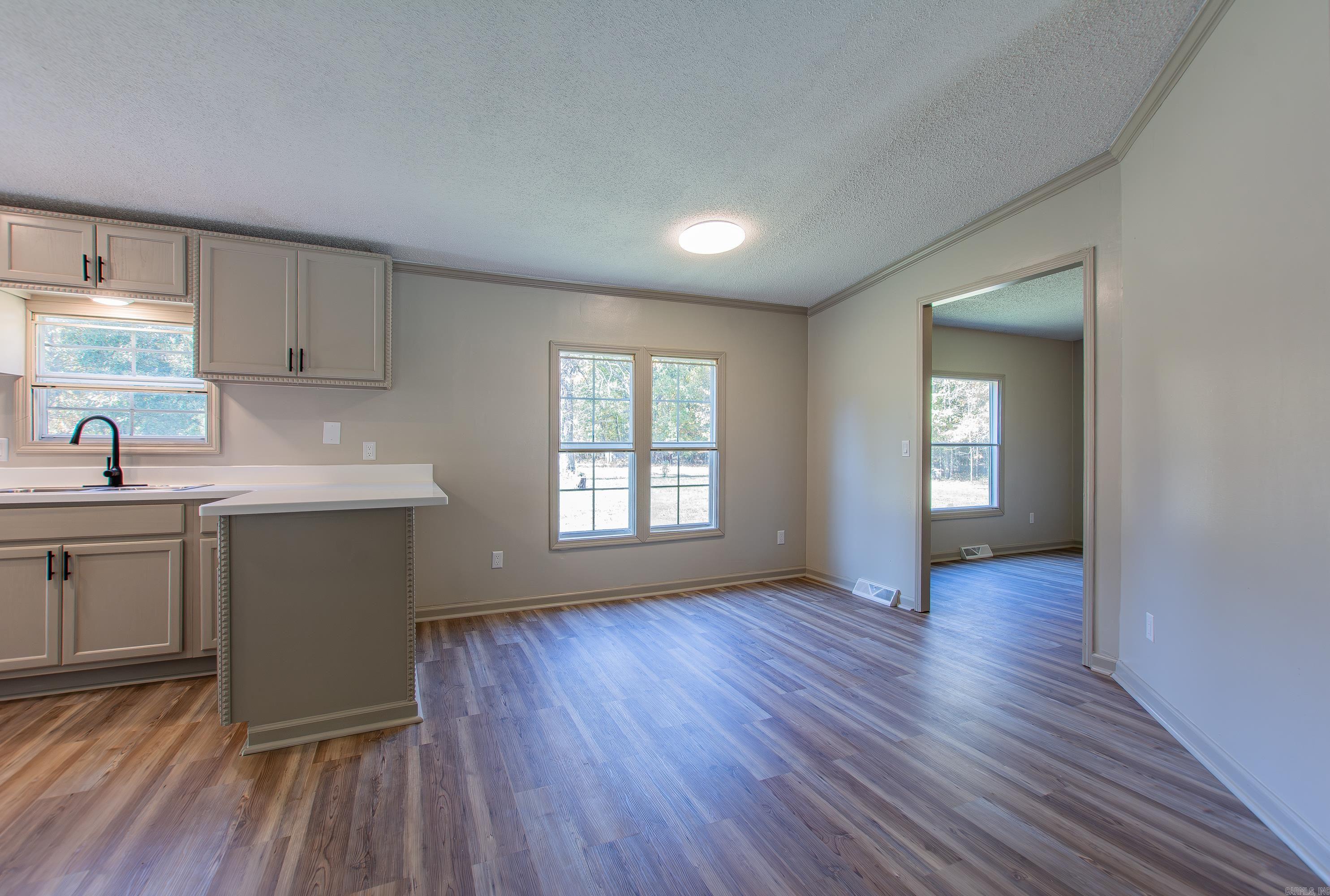 SHERMAN HILL - Residential