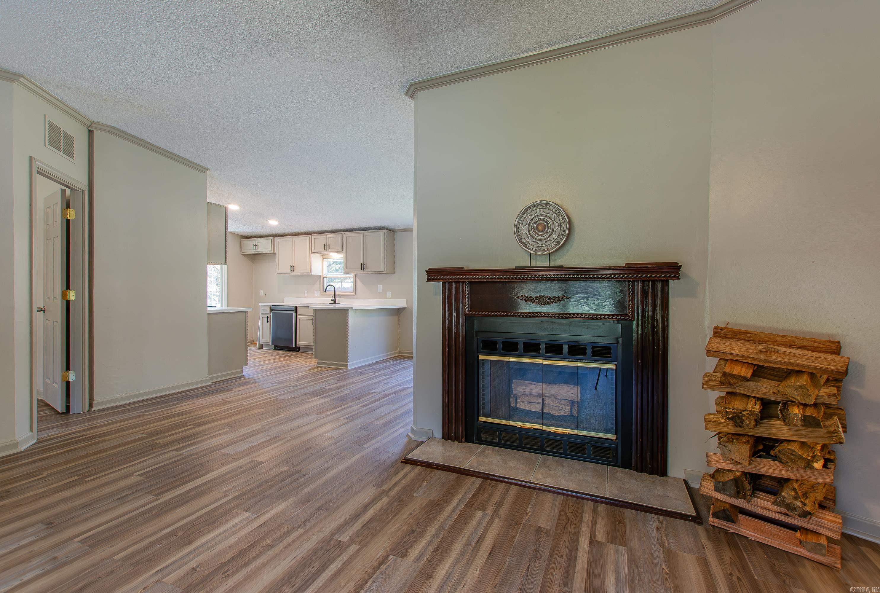 SHERMAN HILL - Residential