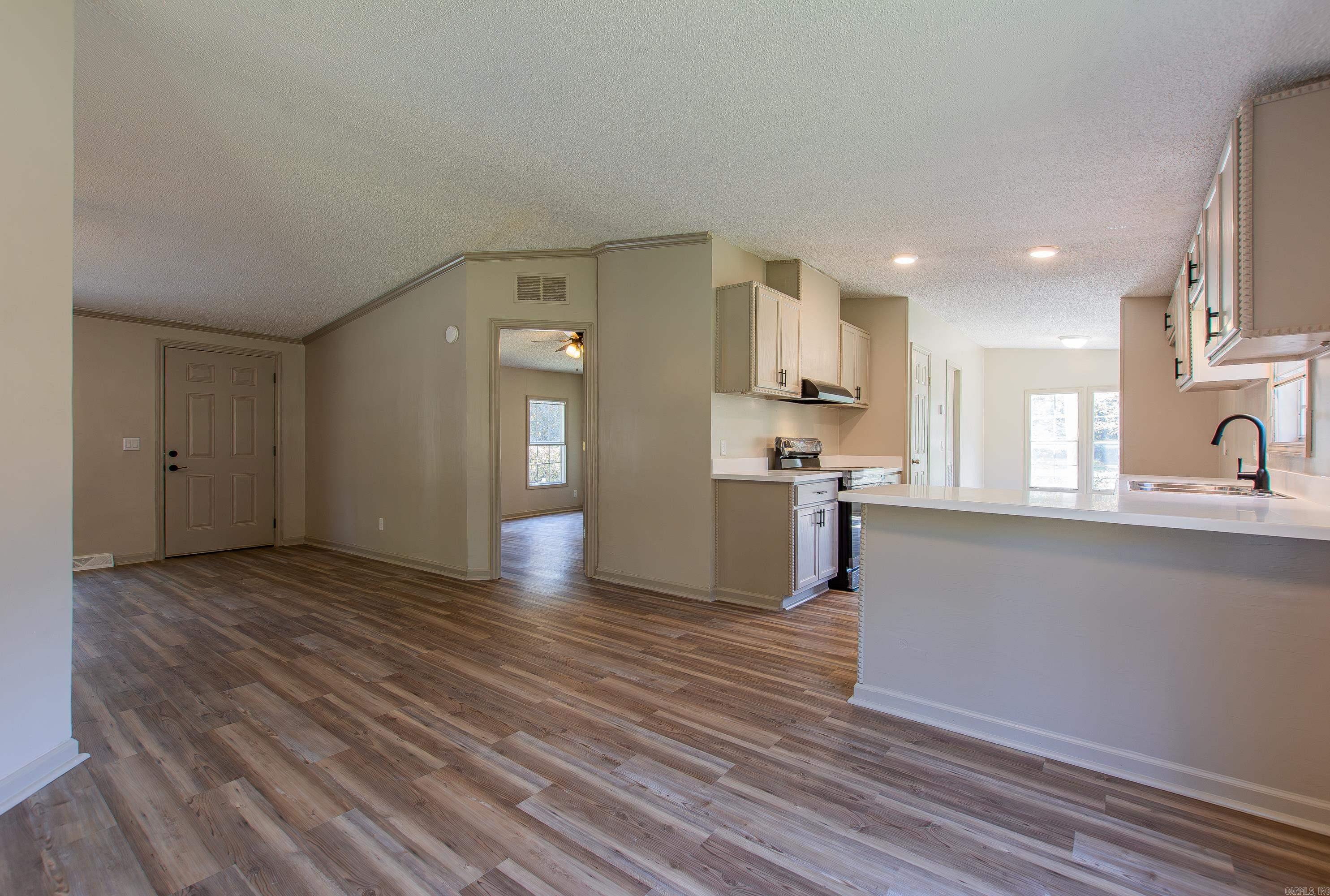 SHERMAN HILL - Residential