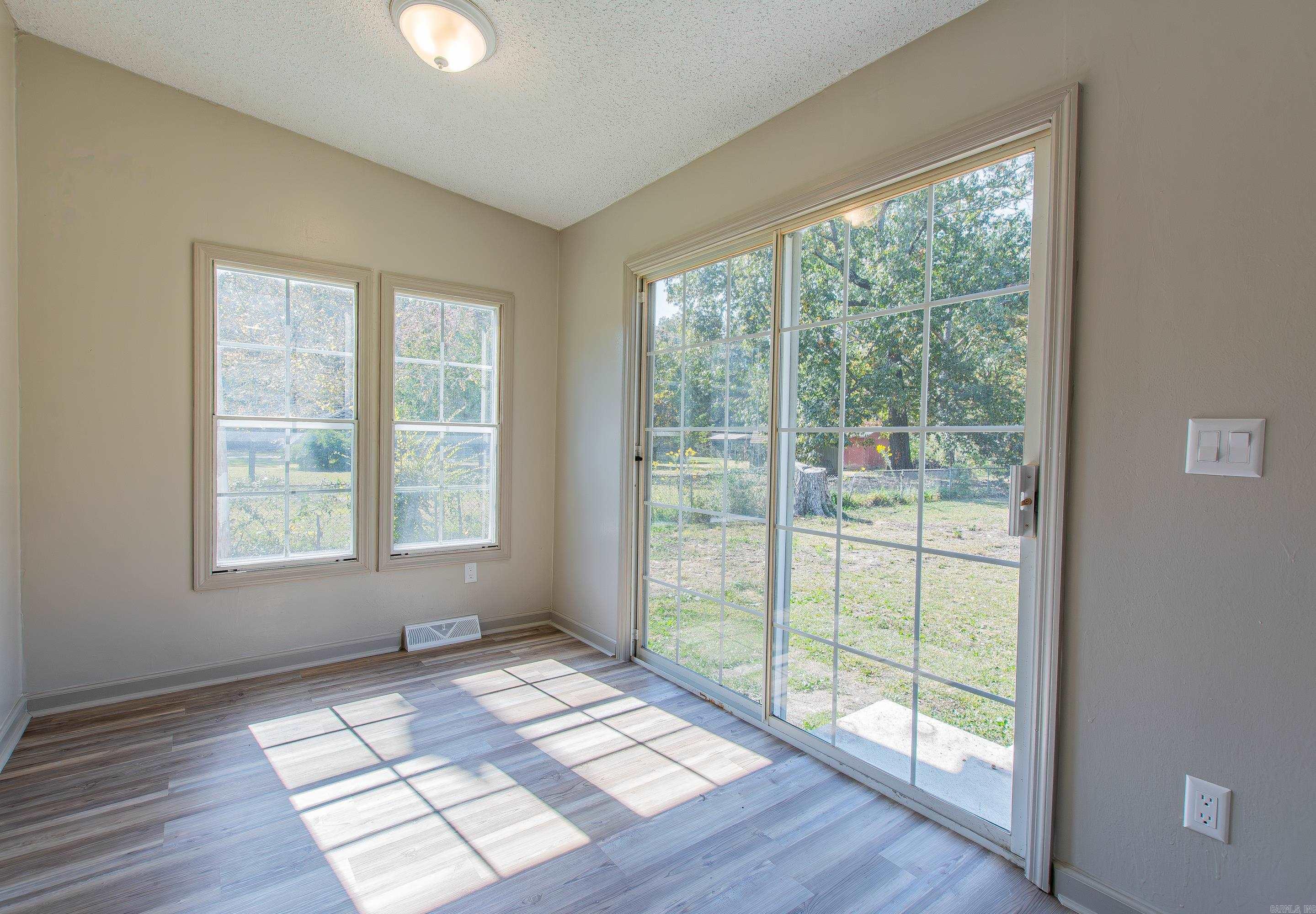 SHERMAN HILL - Residential