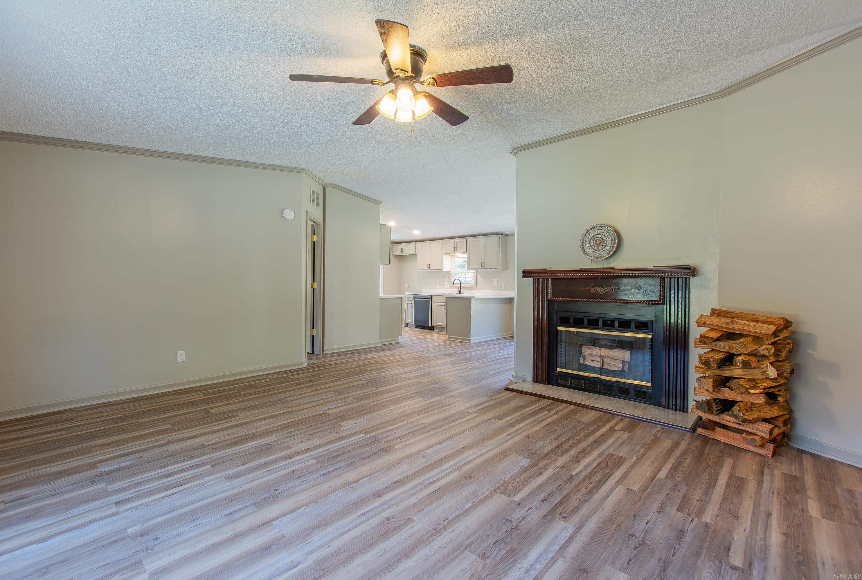 SHERMAN HILL - Residential