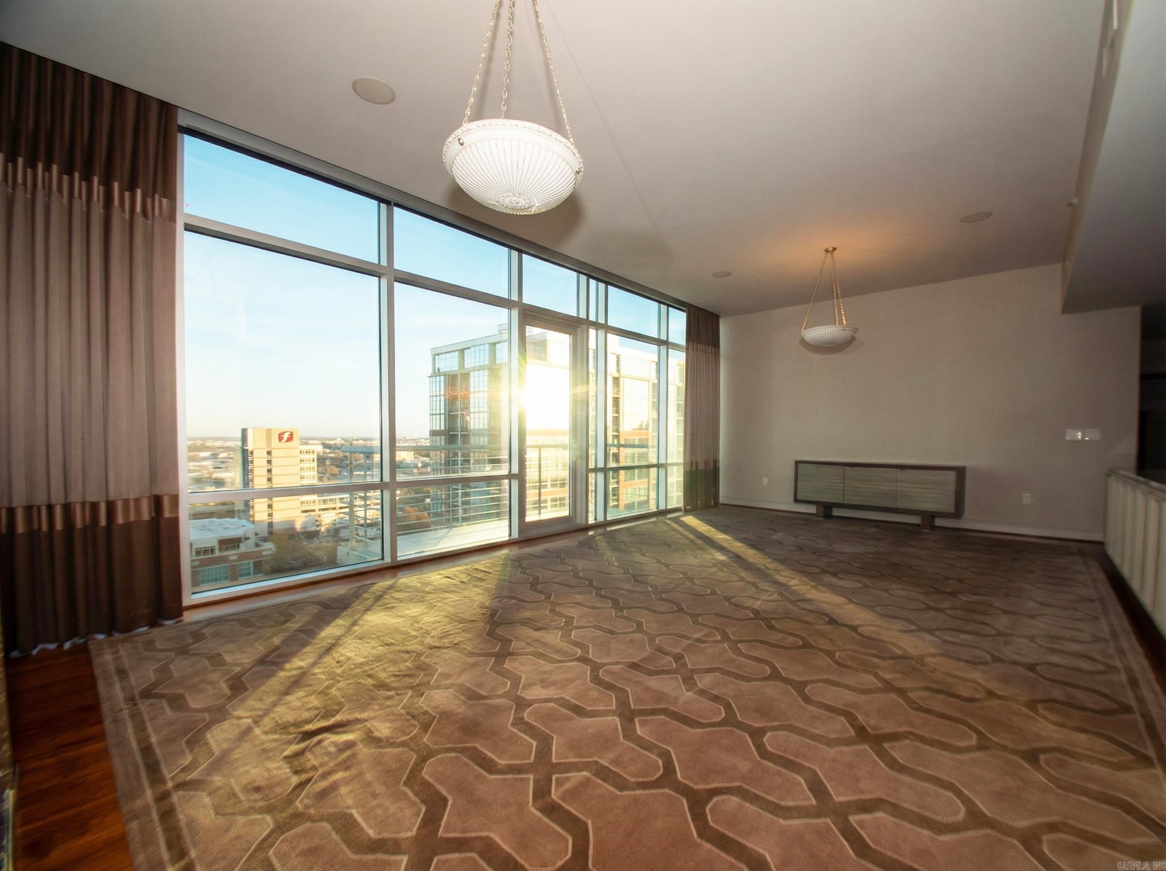 300 THIRD HPR - Residential