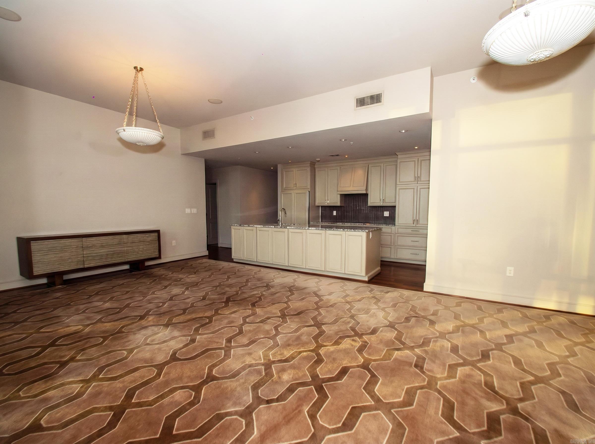 300 THIRD HPR - Residential