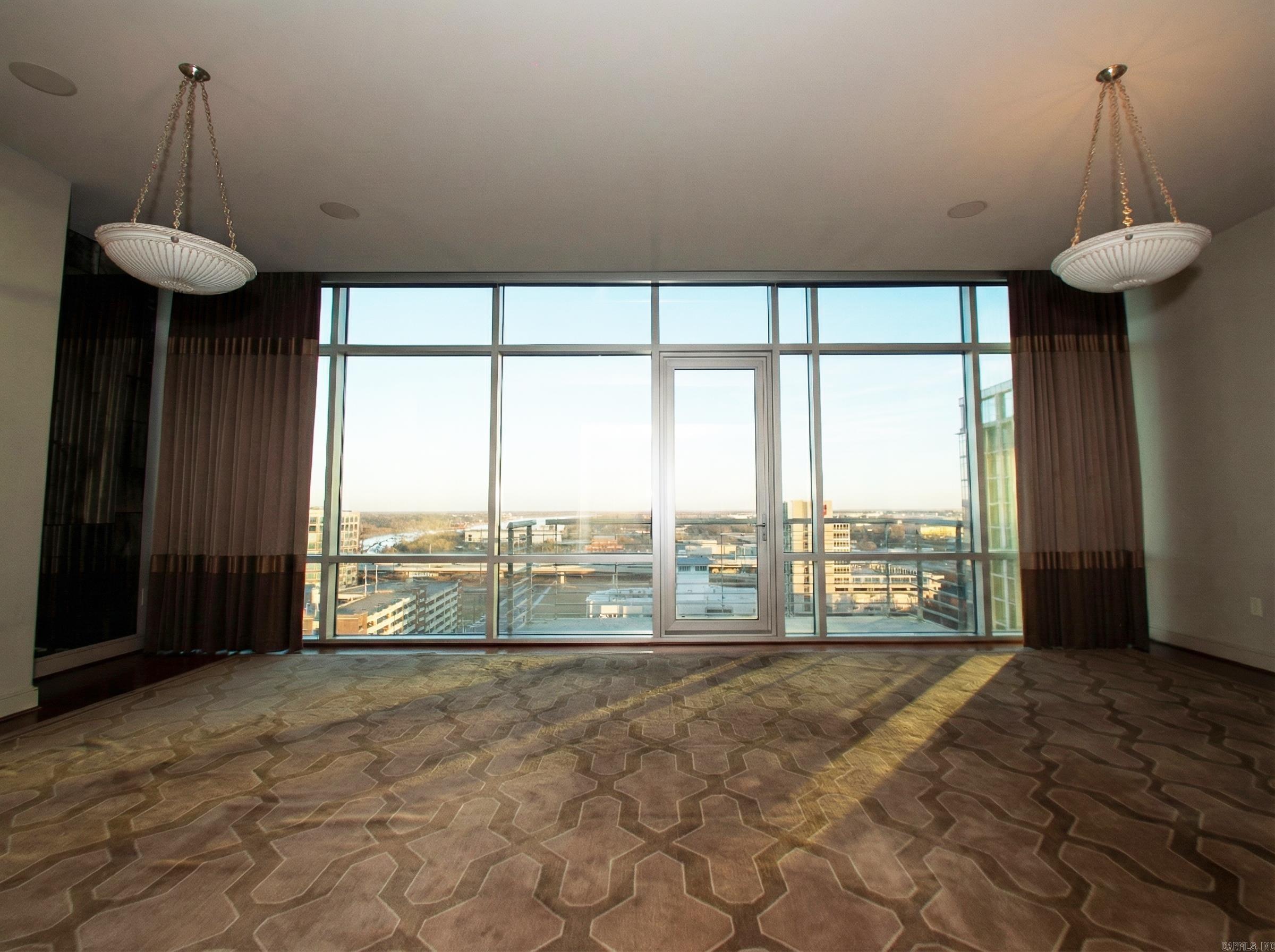 300 THIRD HPR - Residential