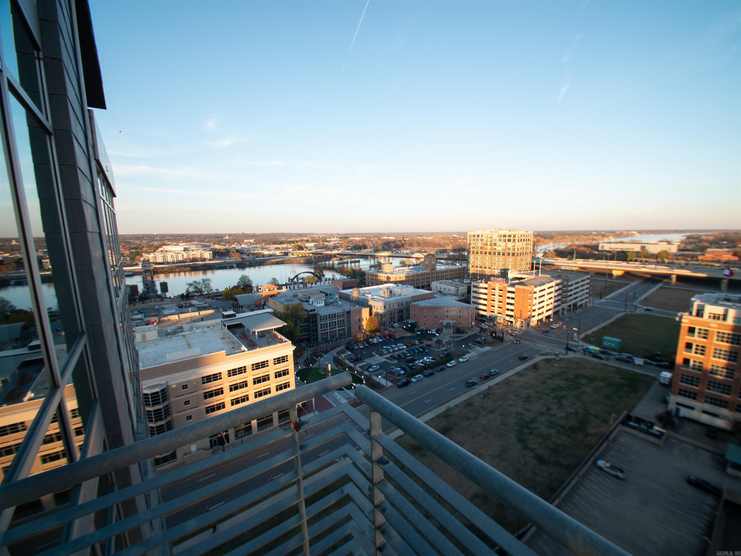 300 THIRD HPR - Residential