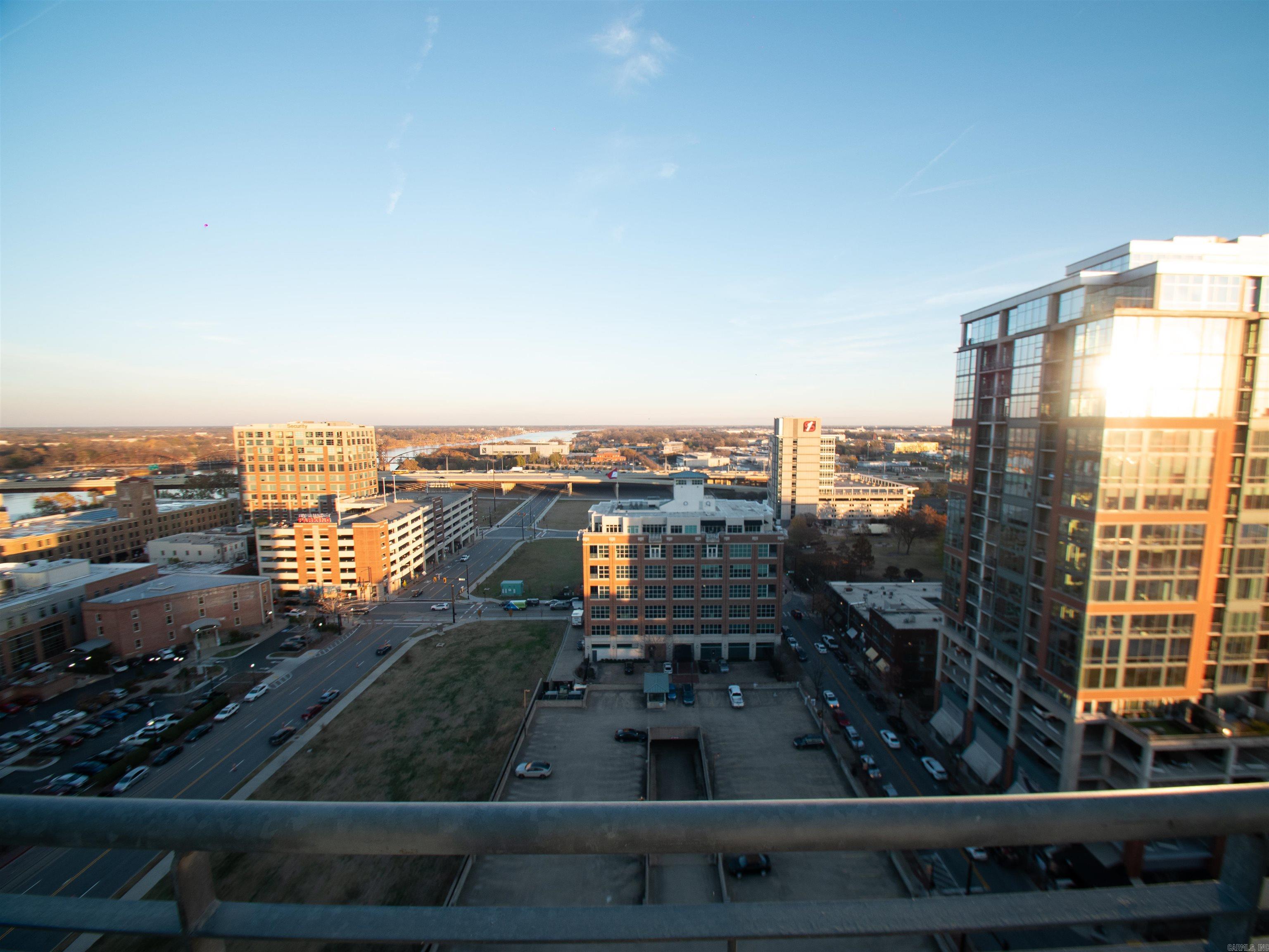 300 THIRD HPR - Residential