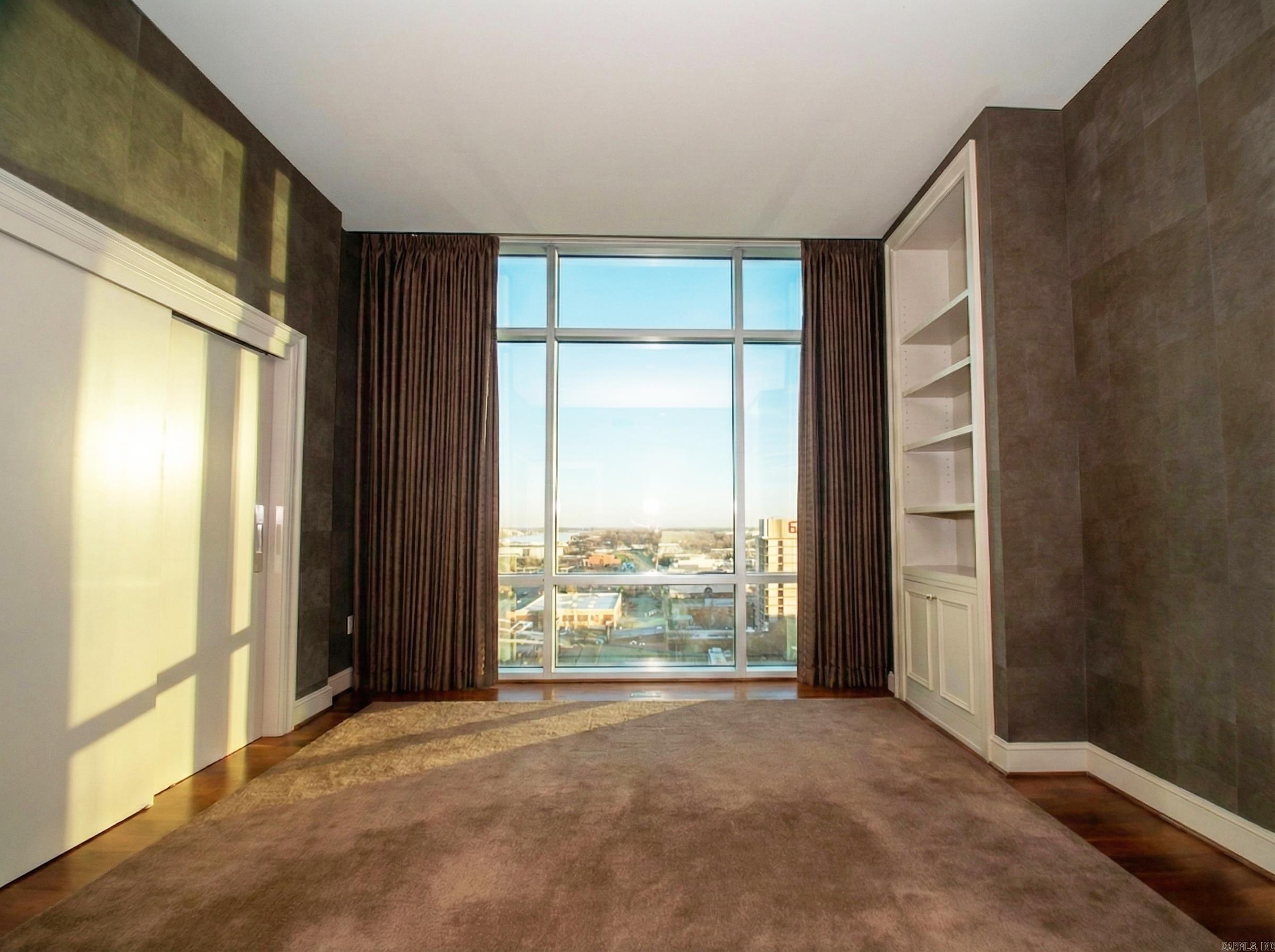 300 THIRD HPR - Residential