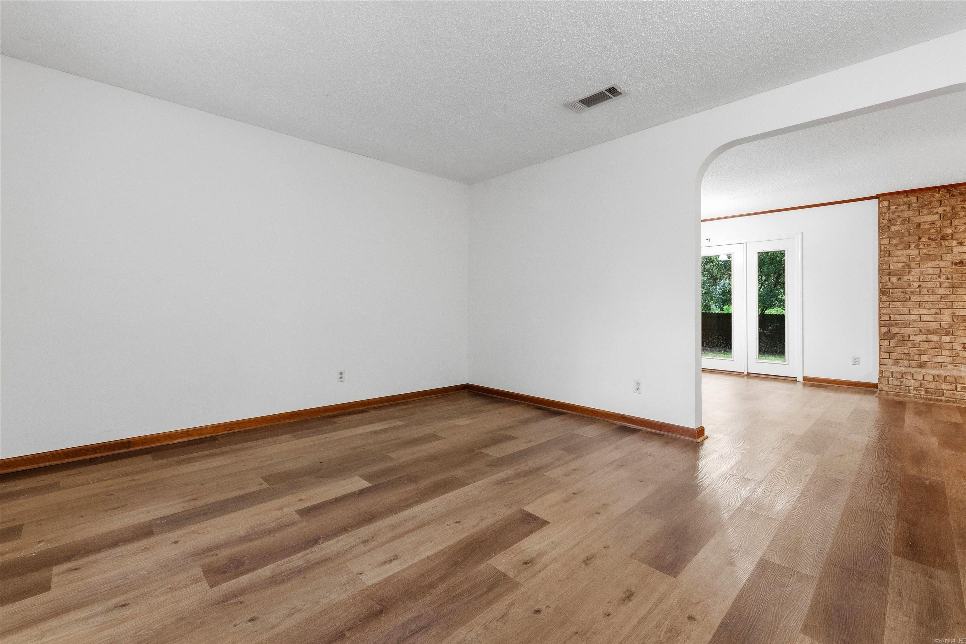 NORTH HILLS MANOR - Residential