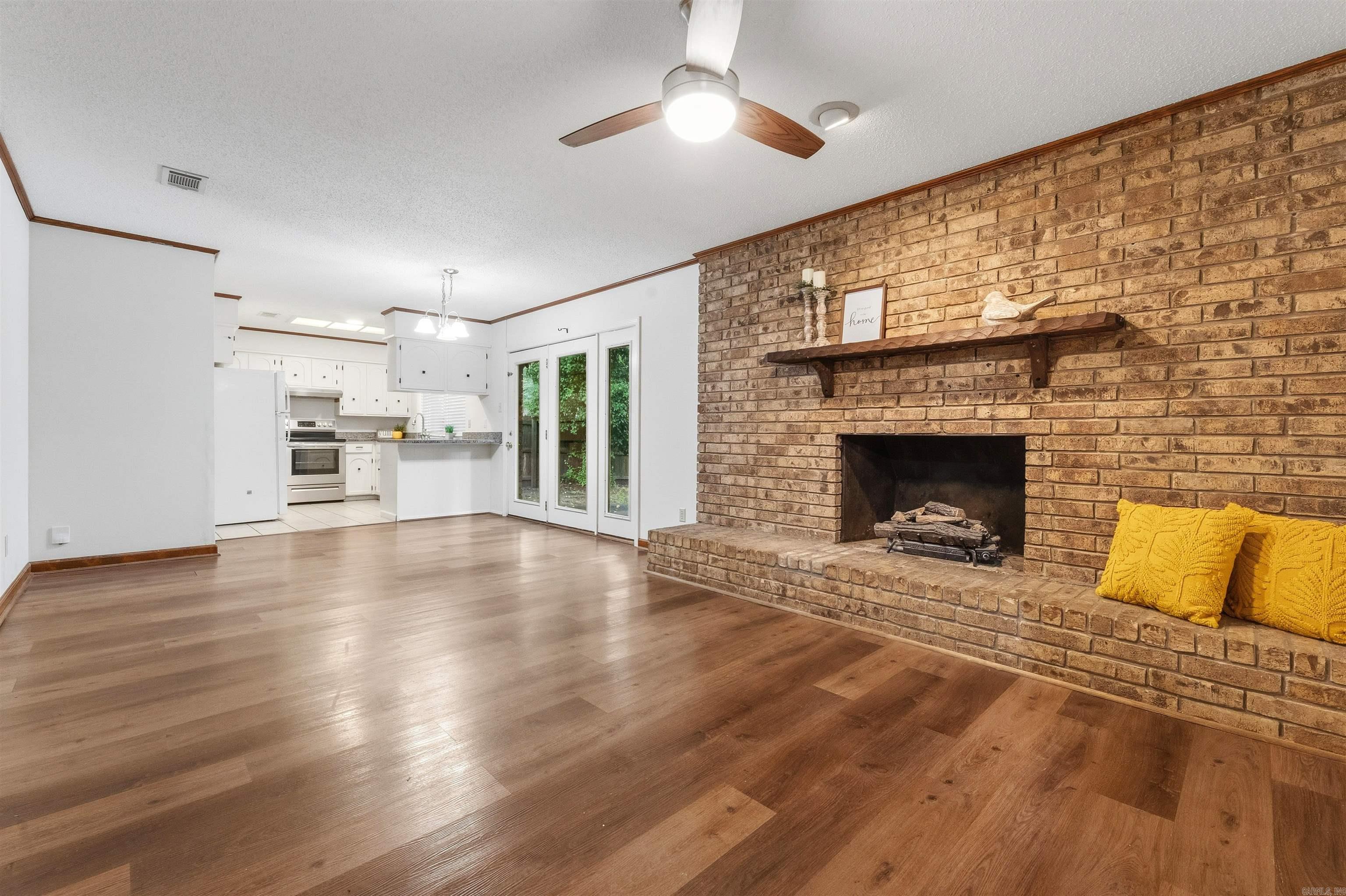 NORTH HILLS MANOR - Residential
